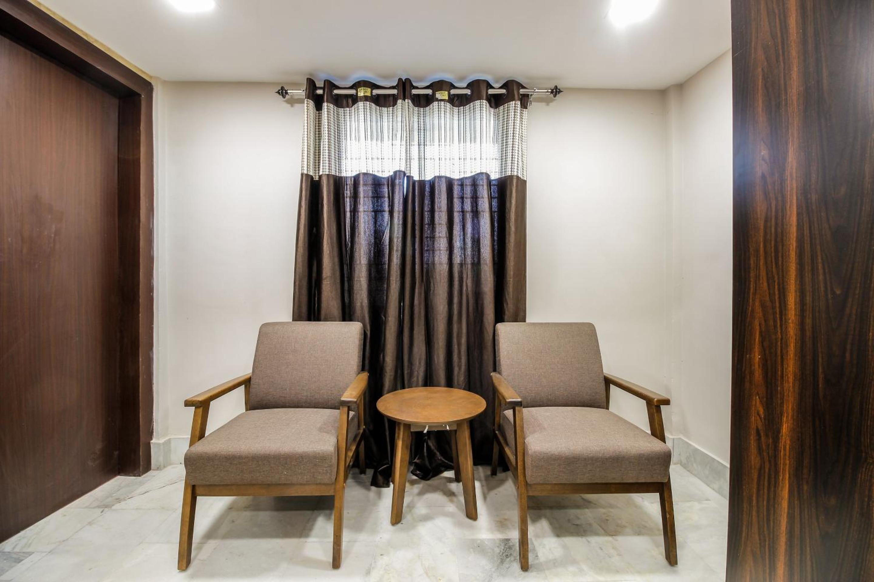 Standard Double Room - Photo 10
