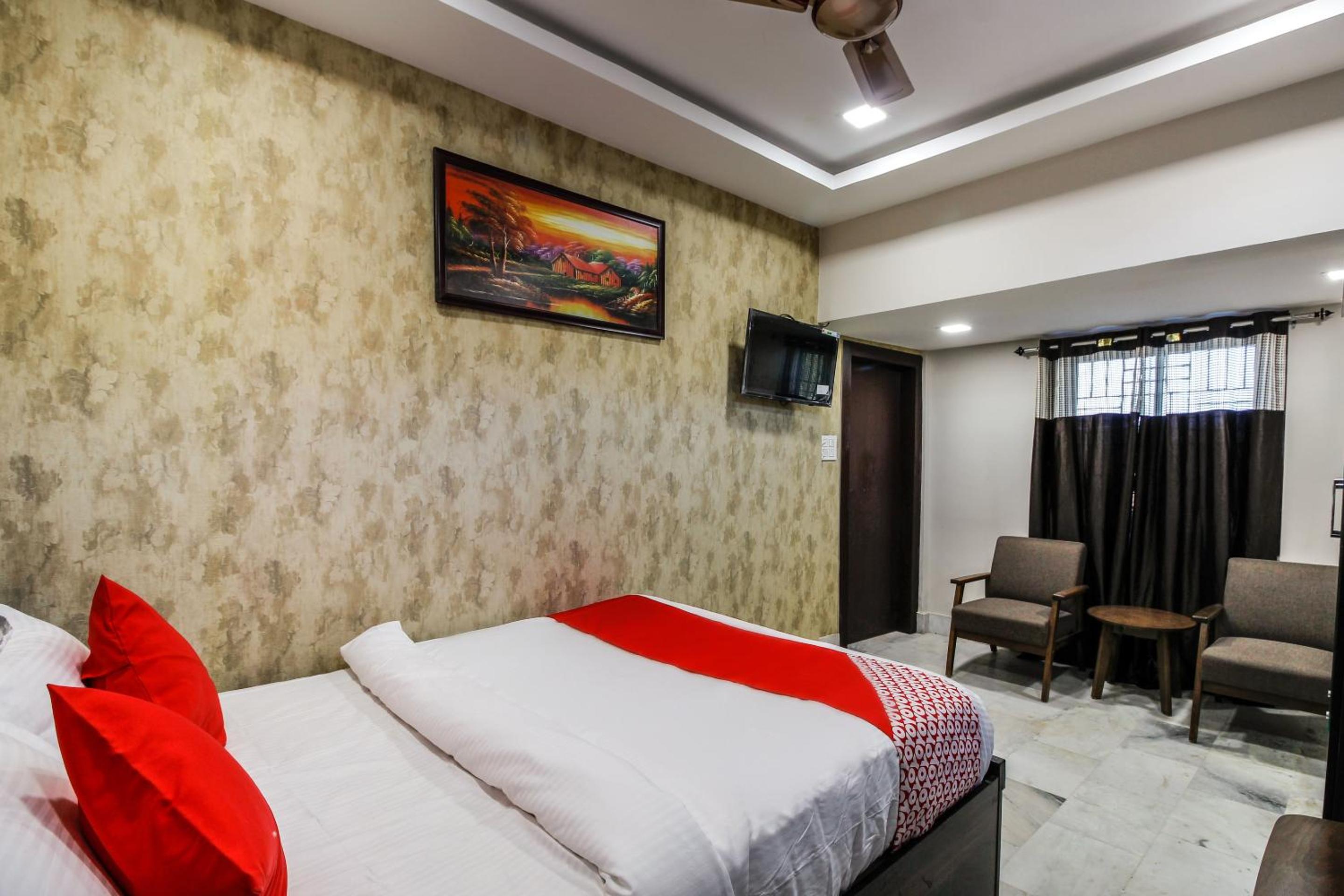 Standard Double Room - Photo 11
