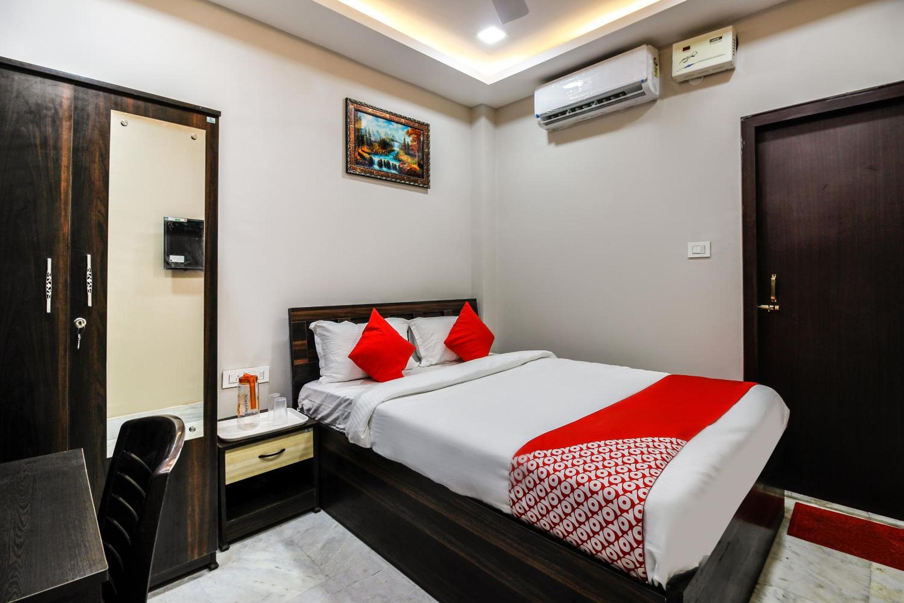 Standard Double Room - Photo 15