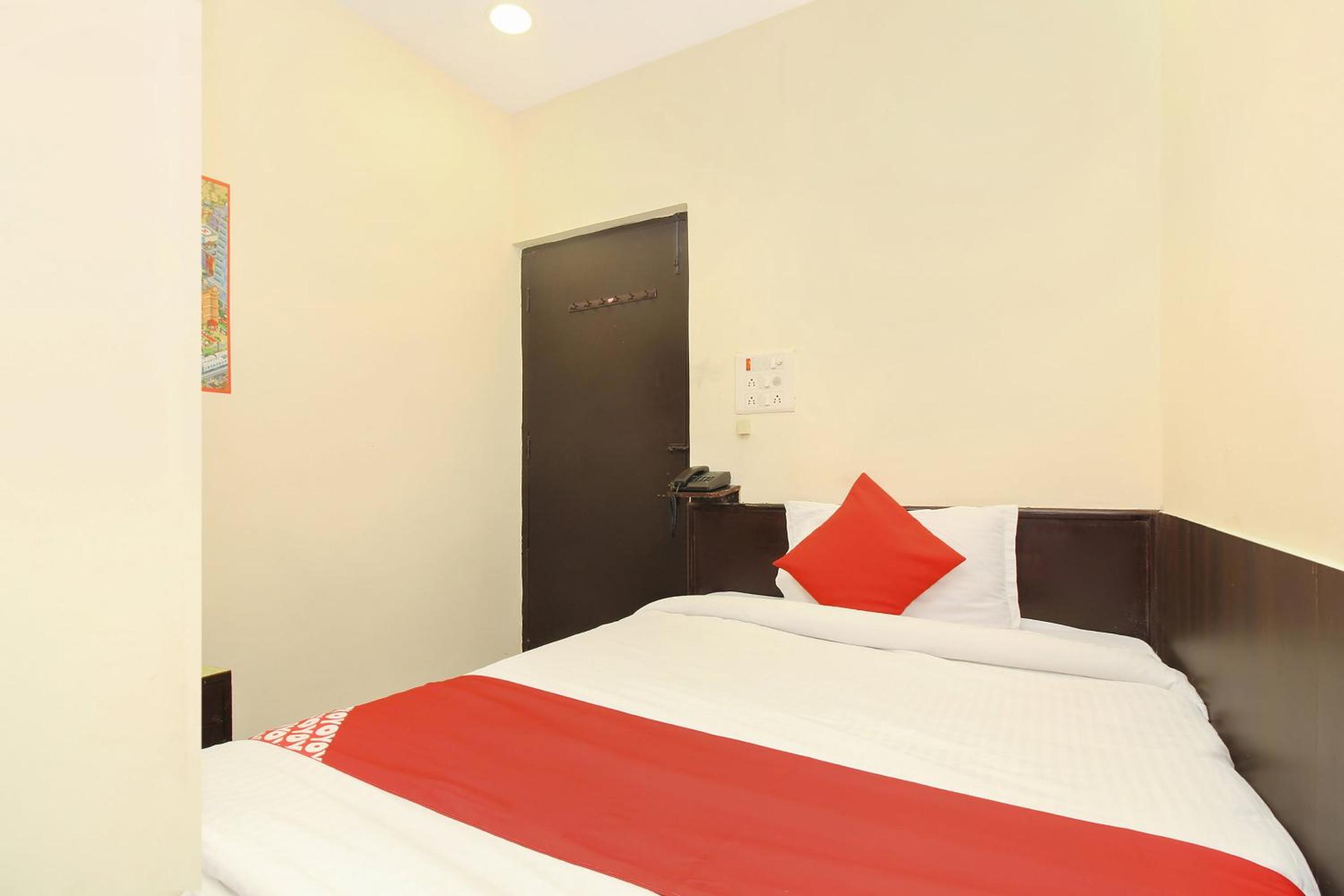 Small Single Room photo 1