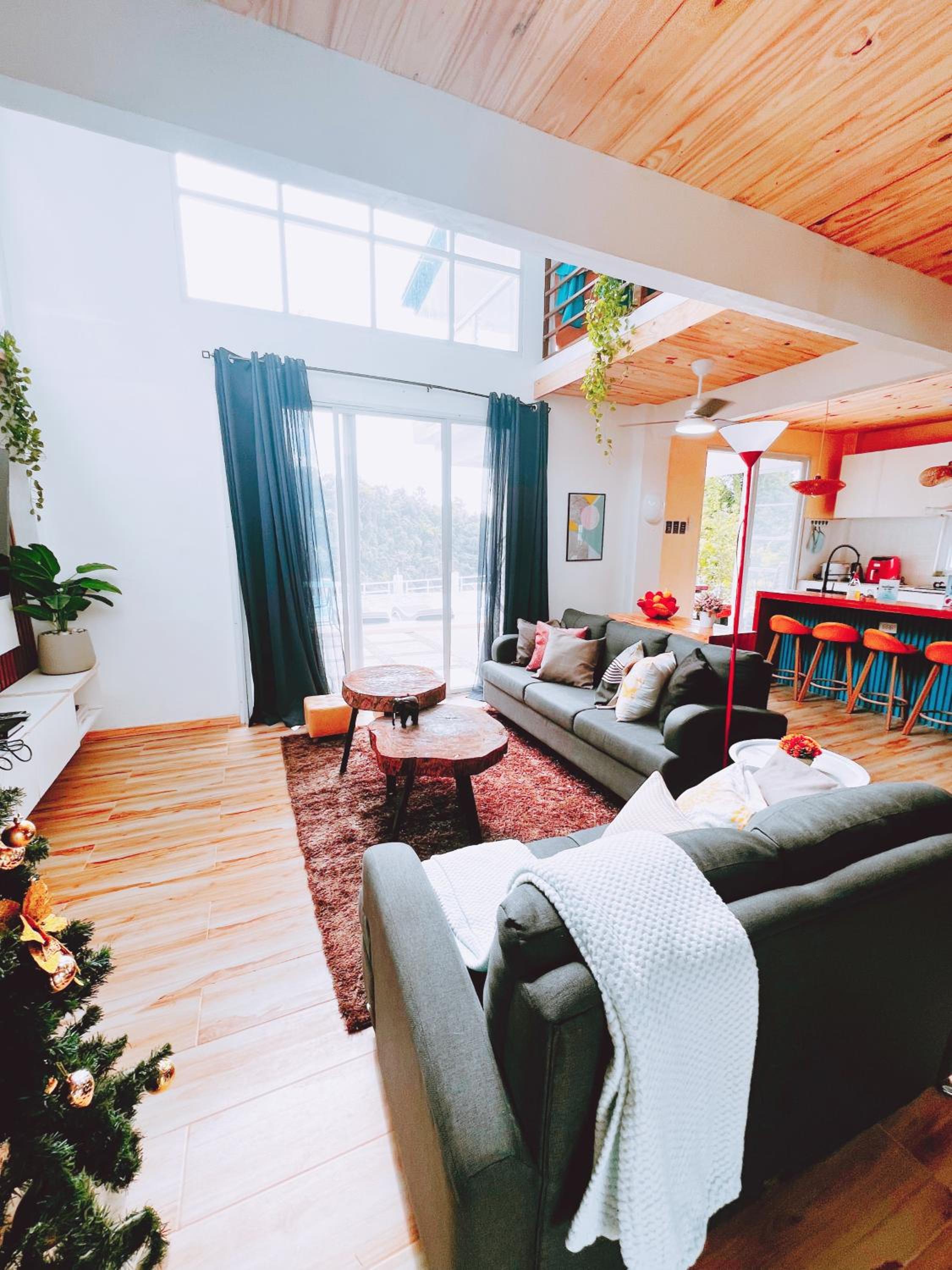 Three-Bedroom Apartment photo 2