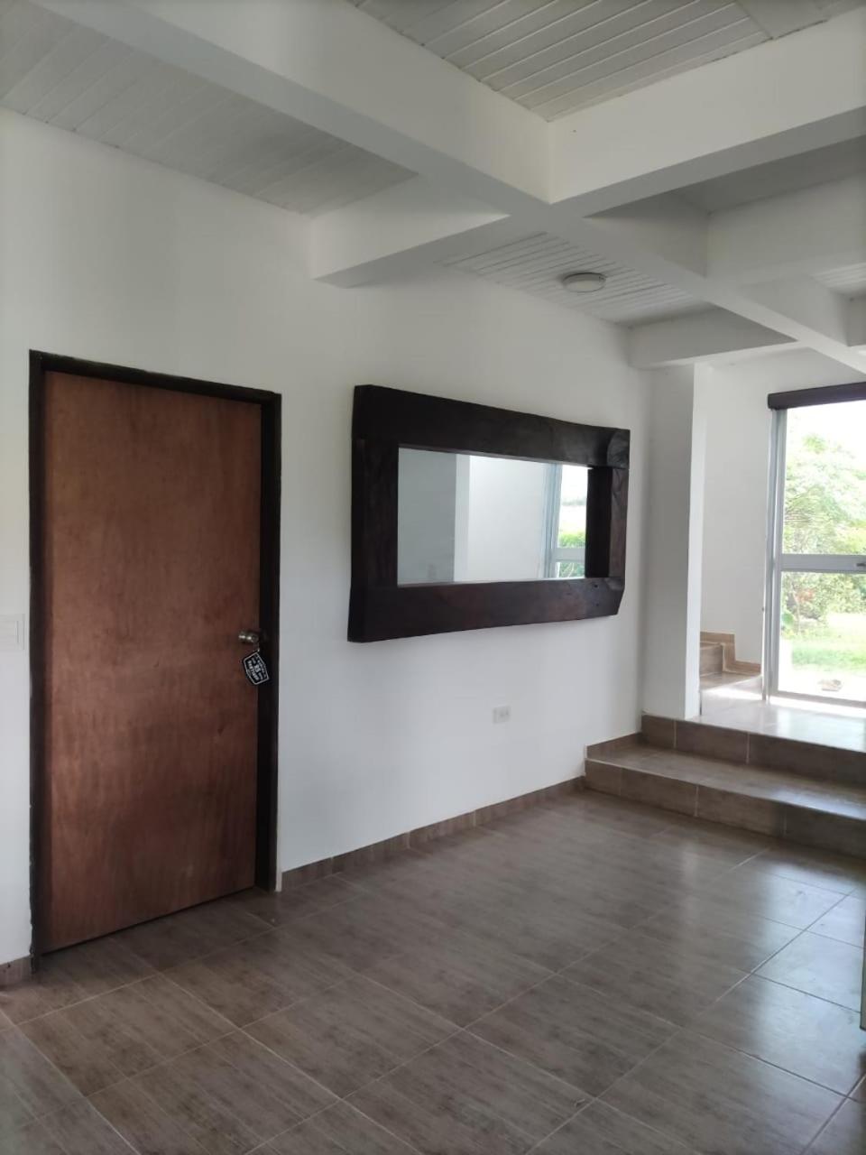 Five-Bedroom House photo 2