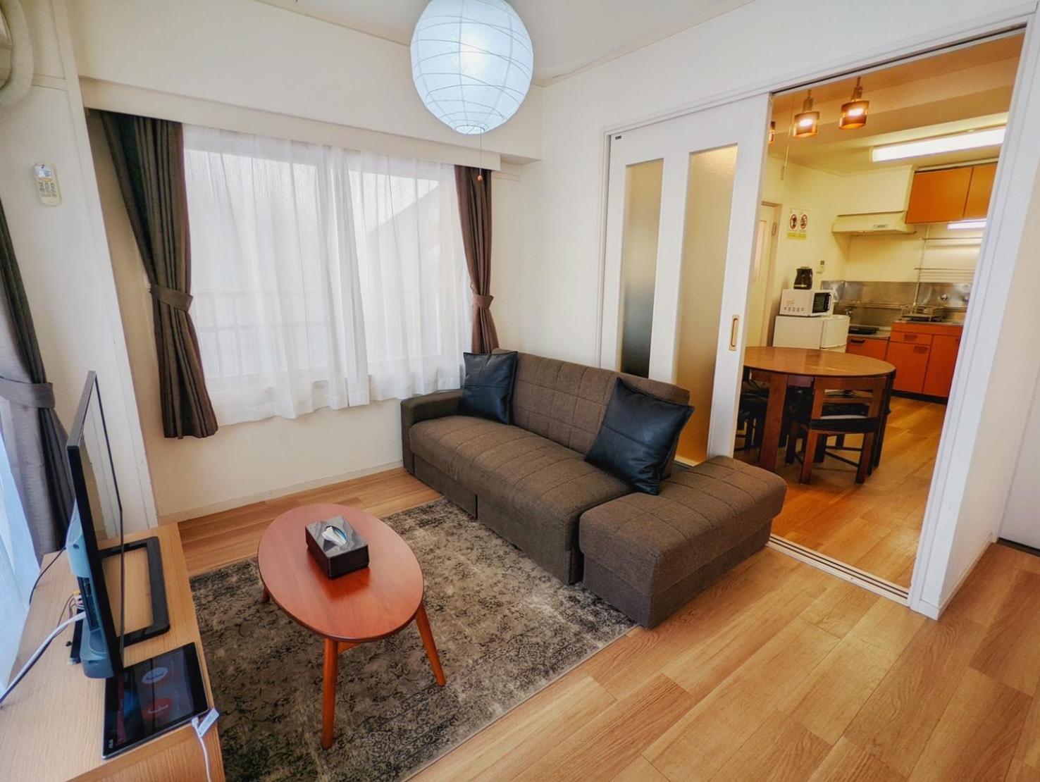One-Bedroom Apartment photo 2