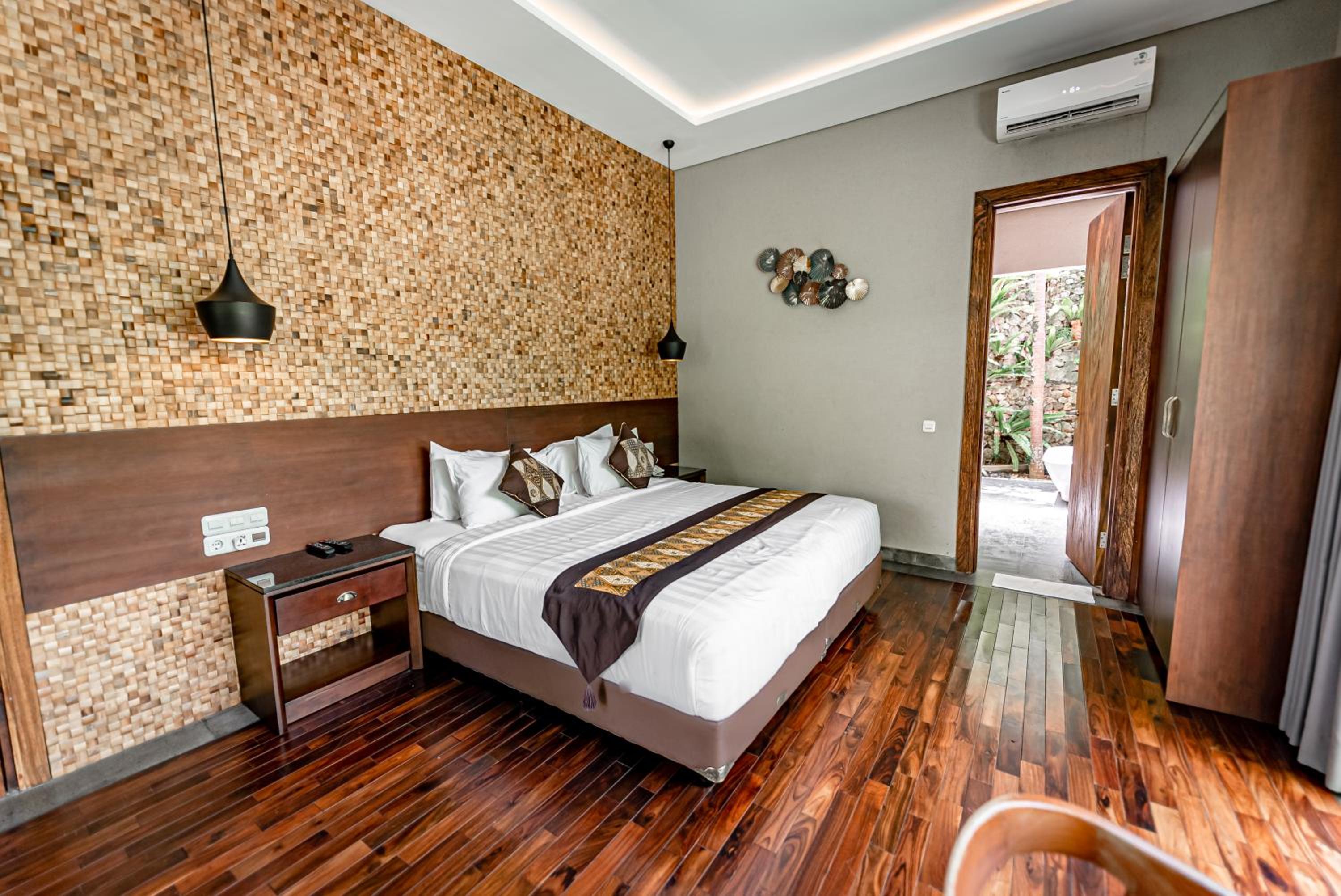 One-Bedroom Villa