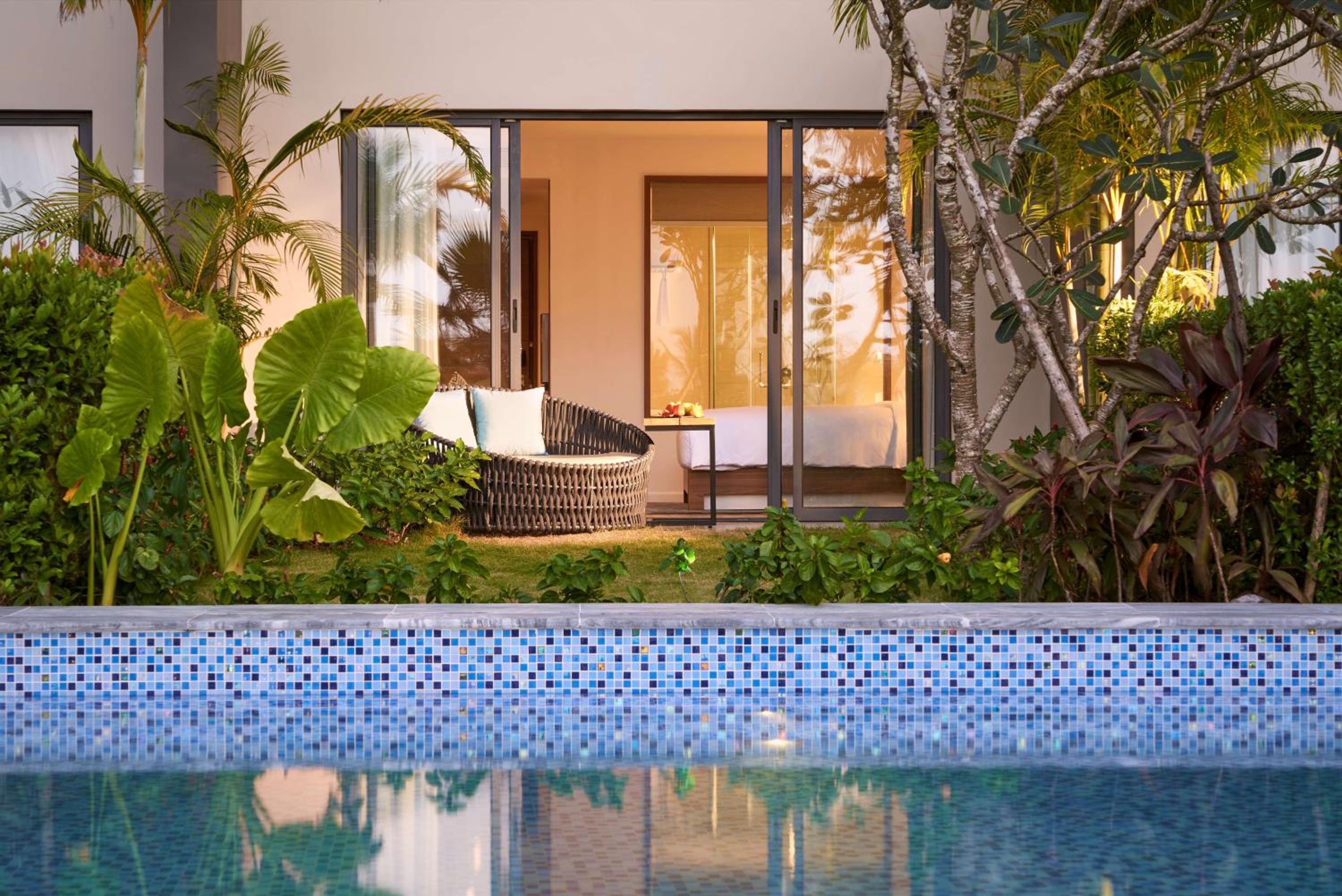 Studio King Room with Balcony and Pool Access  - Photo 2