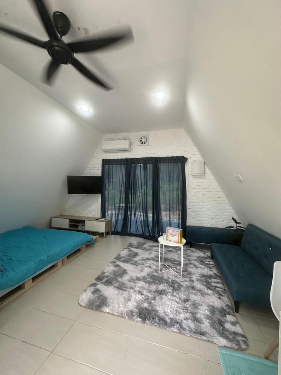 Double or Twin Room with Pool View photo 2