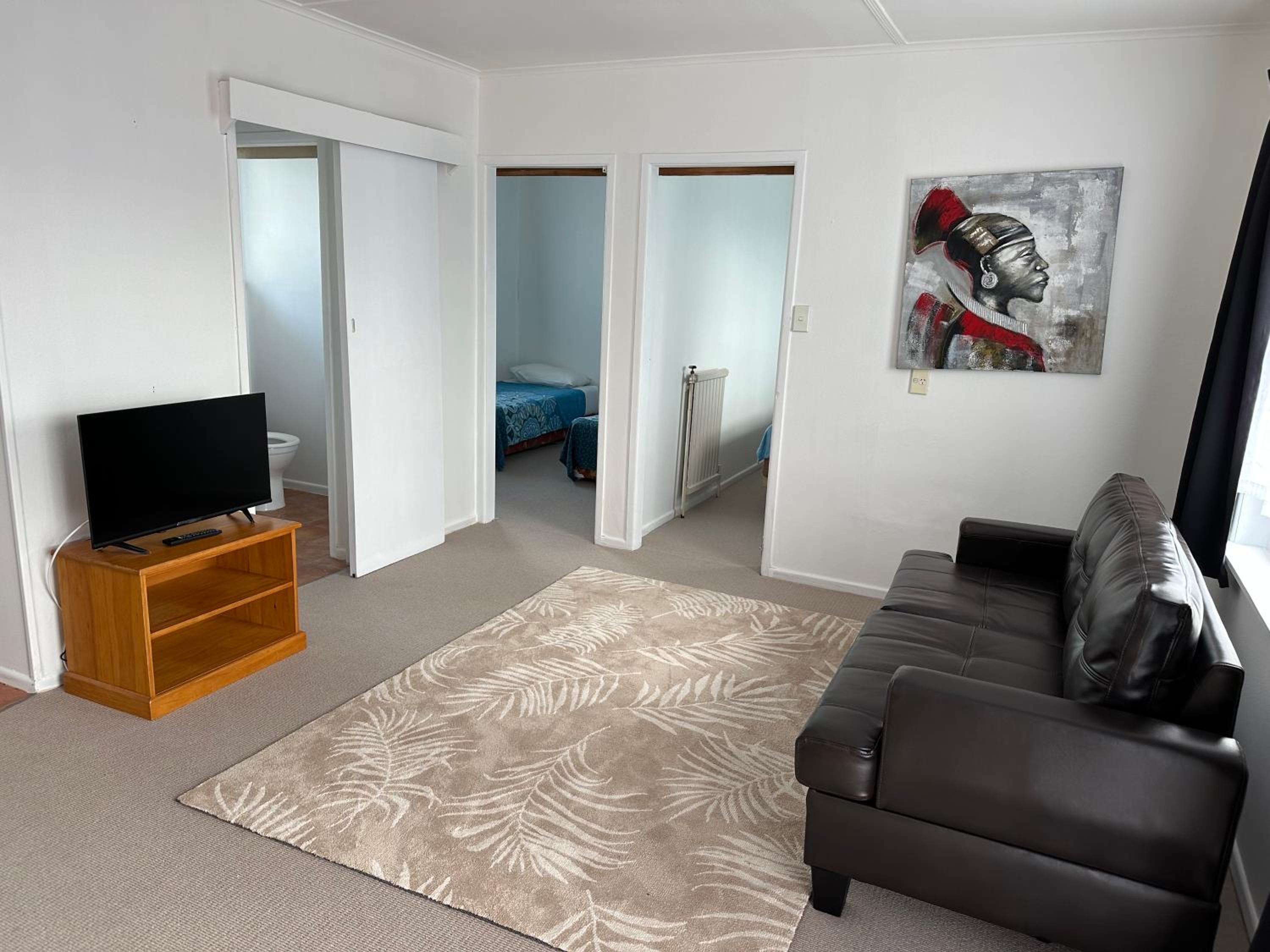 Two-Bedroom Apartment - Photo 2