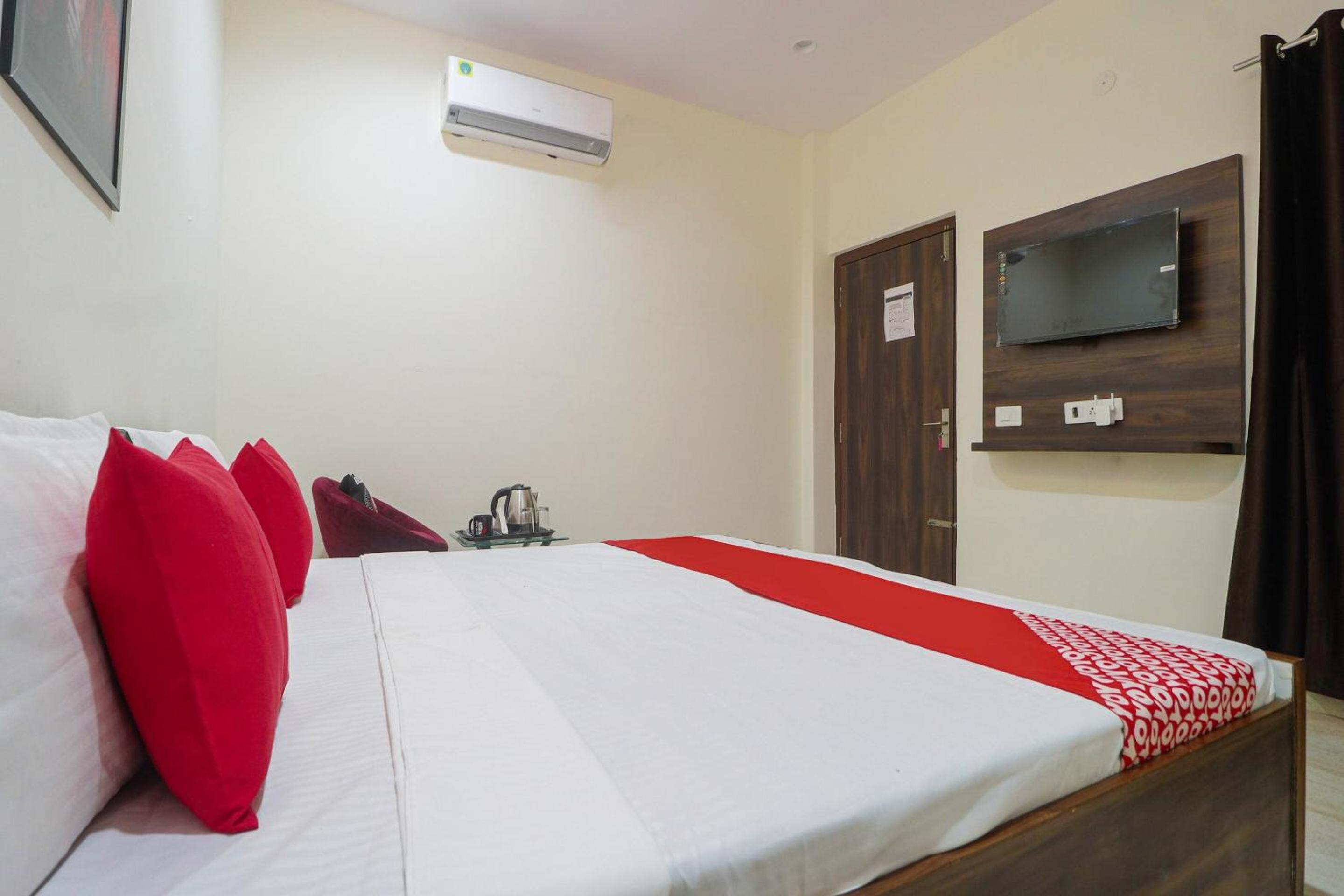 Small Single Room photo 2
