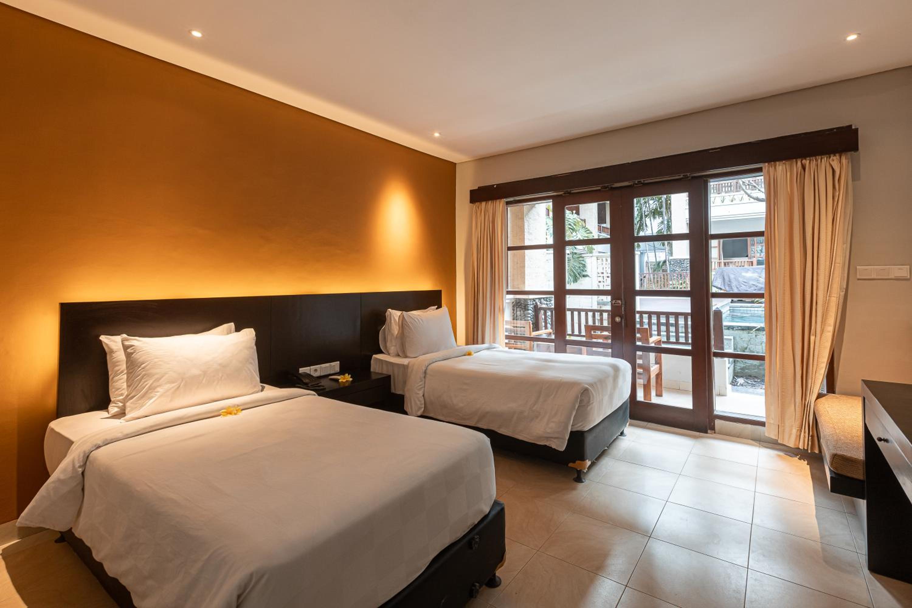 Deluxe Double or Twin Room with Pool View