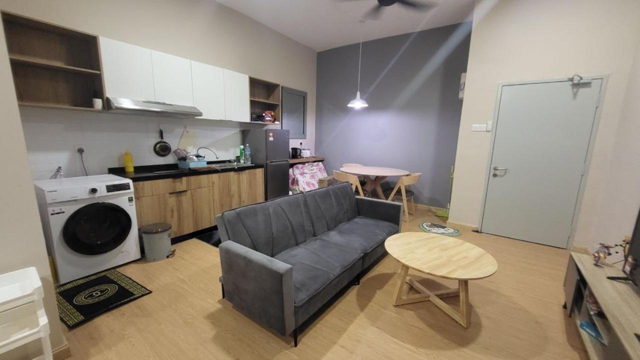 One-Bedroom Apartment photo 3