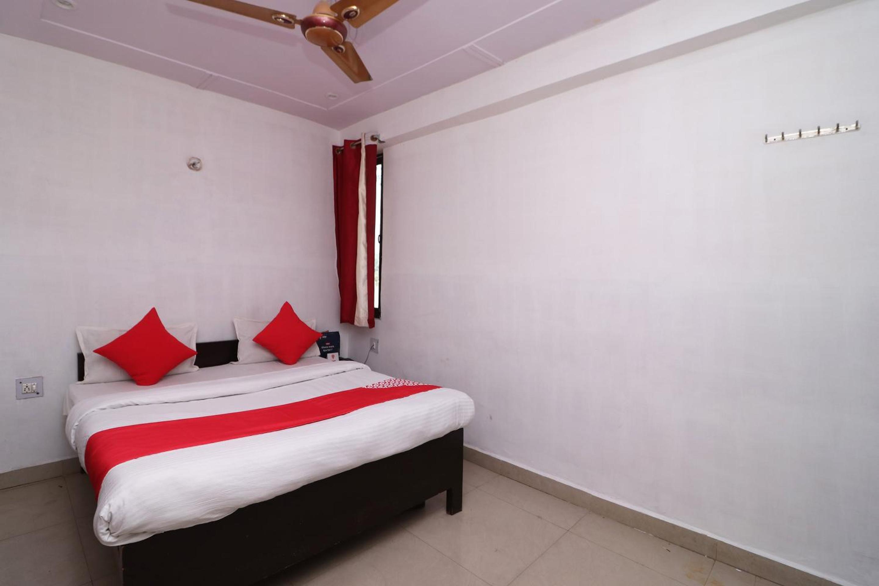 Small Double Room photo 2