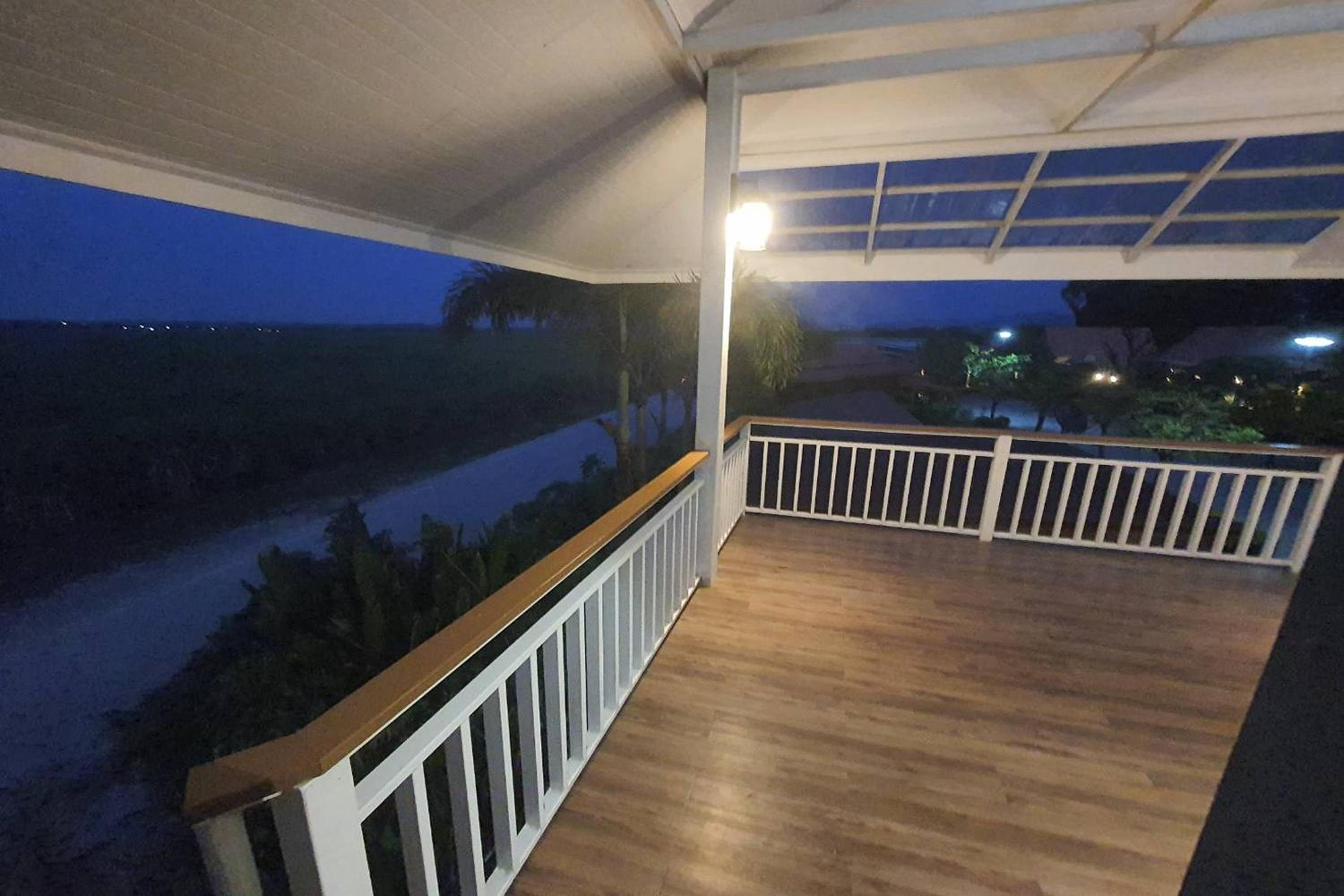Family Room with Mountain View - Photo 19