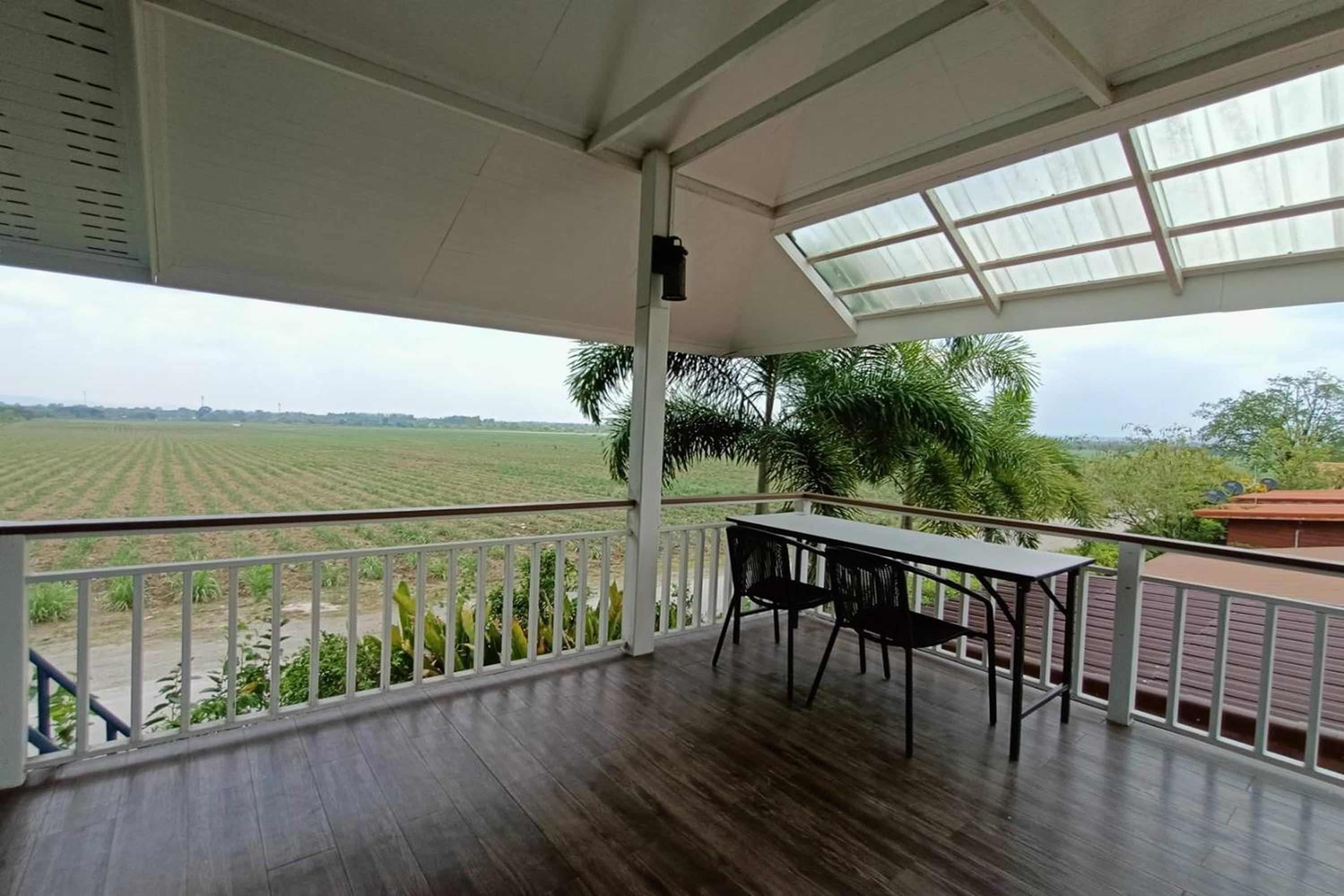 Family Room with Mountain View - Photo 14