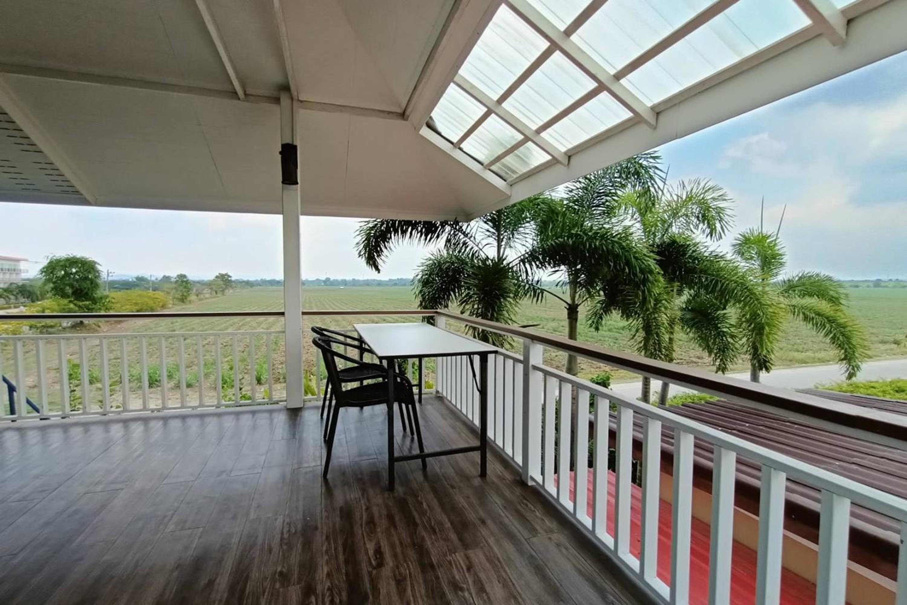 Family Room with Mountain View - Photo 16