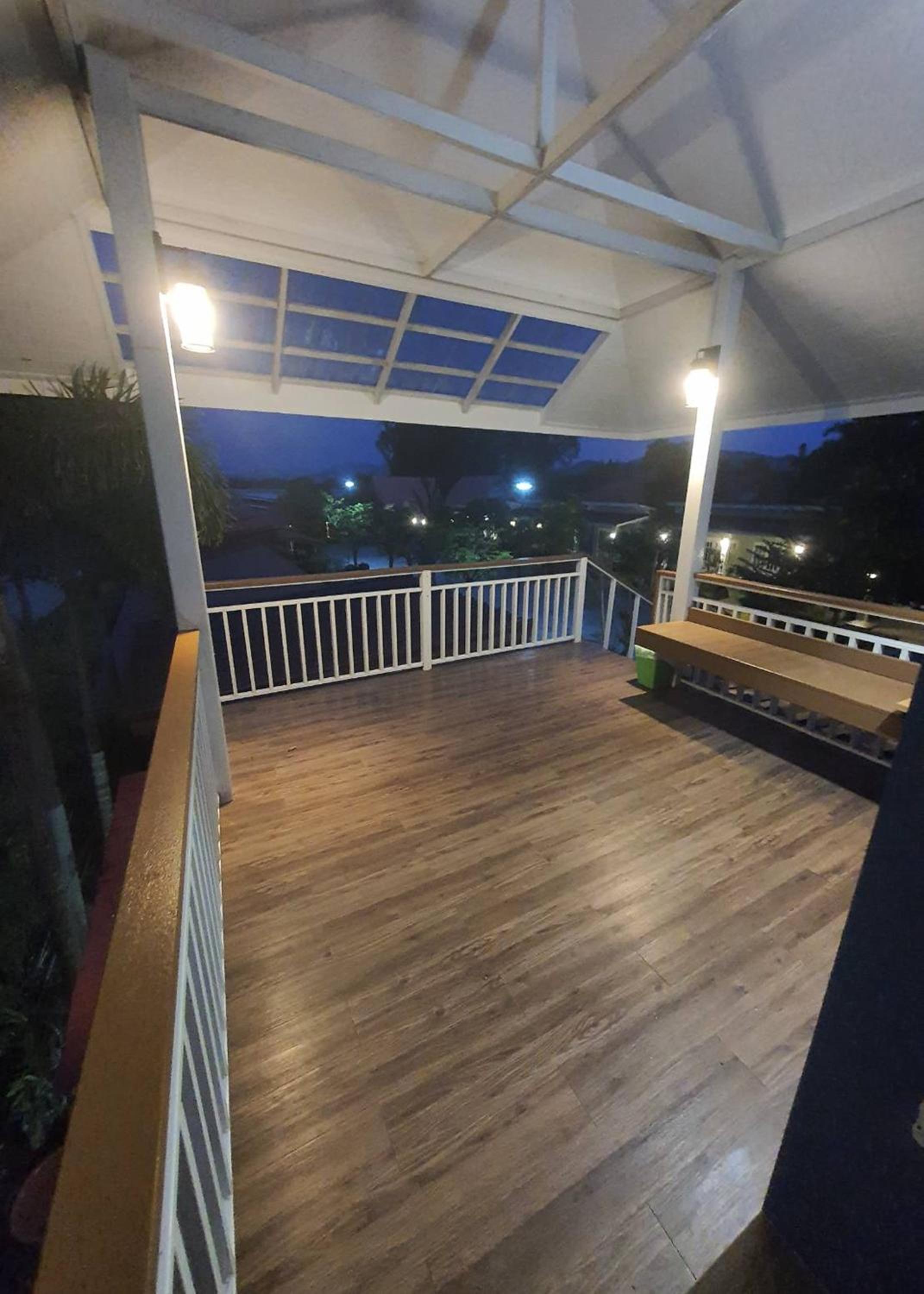Family Room with Mountain View - Photo 12
