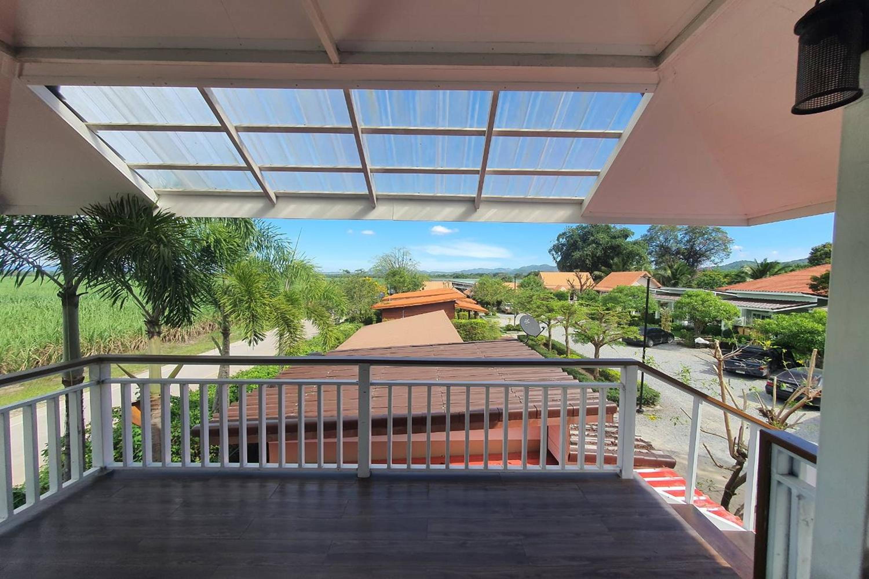 Family Room with Mountain View - Photo 8