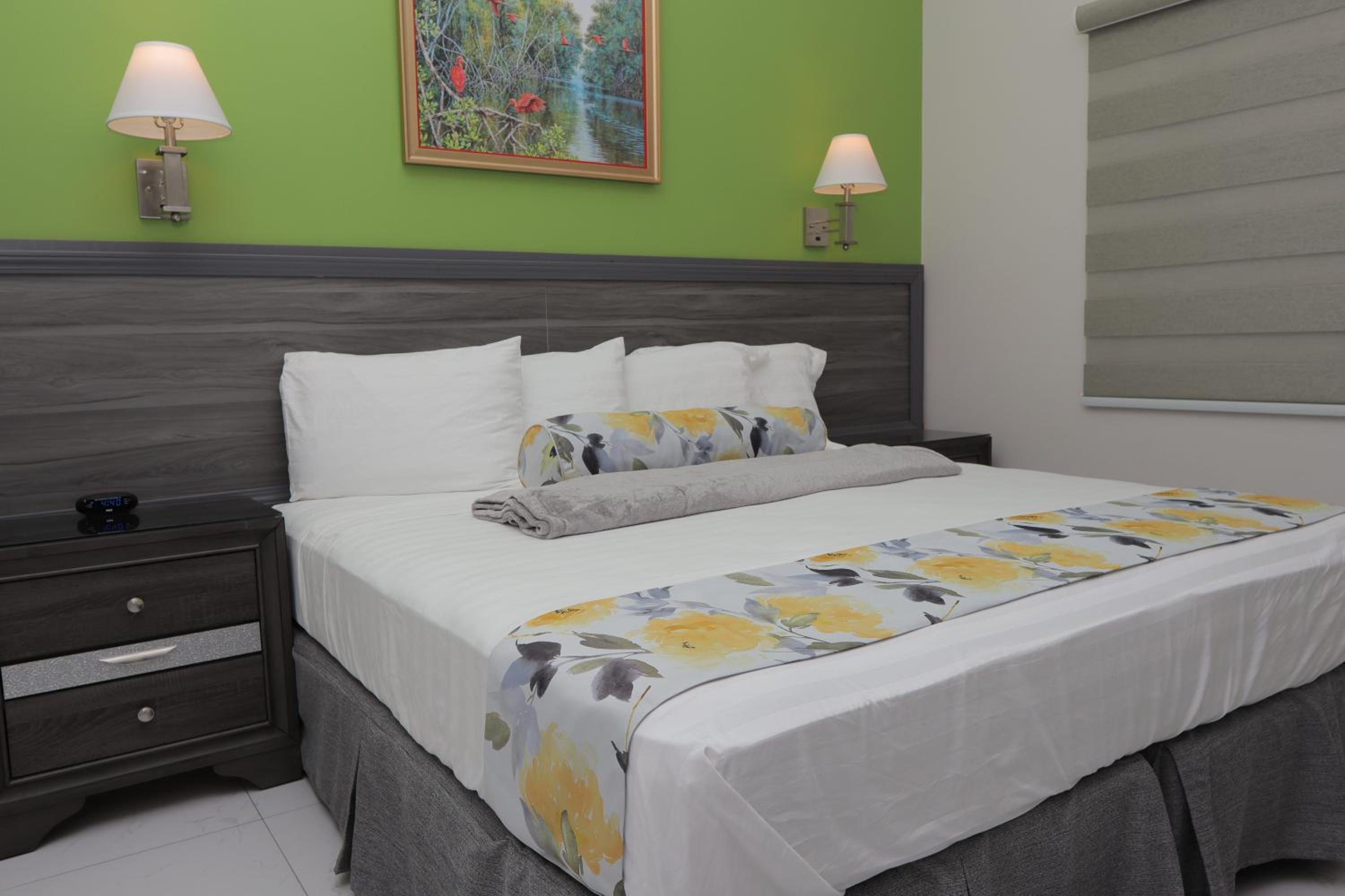 Deluxe Apartment