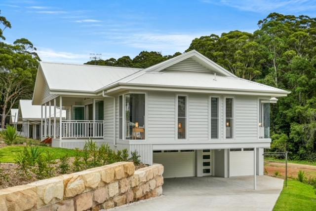 Three-Bedroom House photo 2