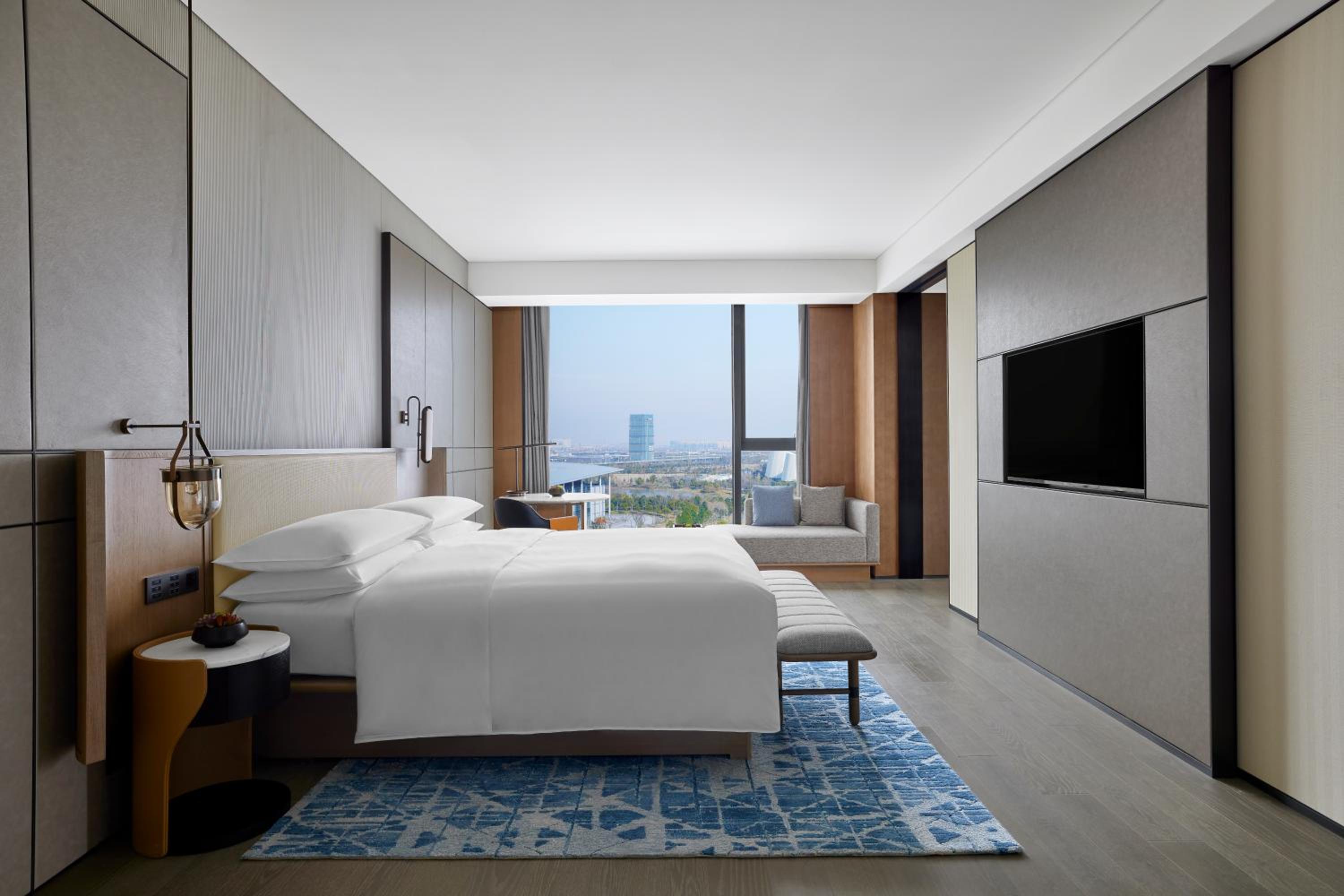 Executive Suite - Club Lounge Access - Photo 2