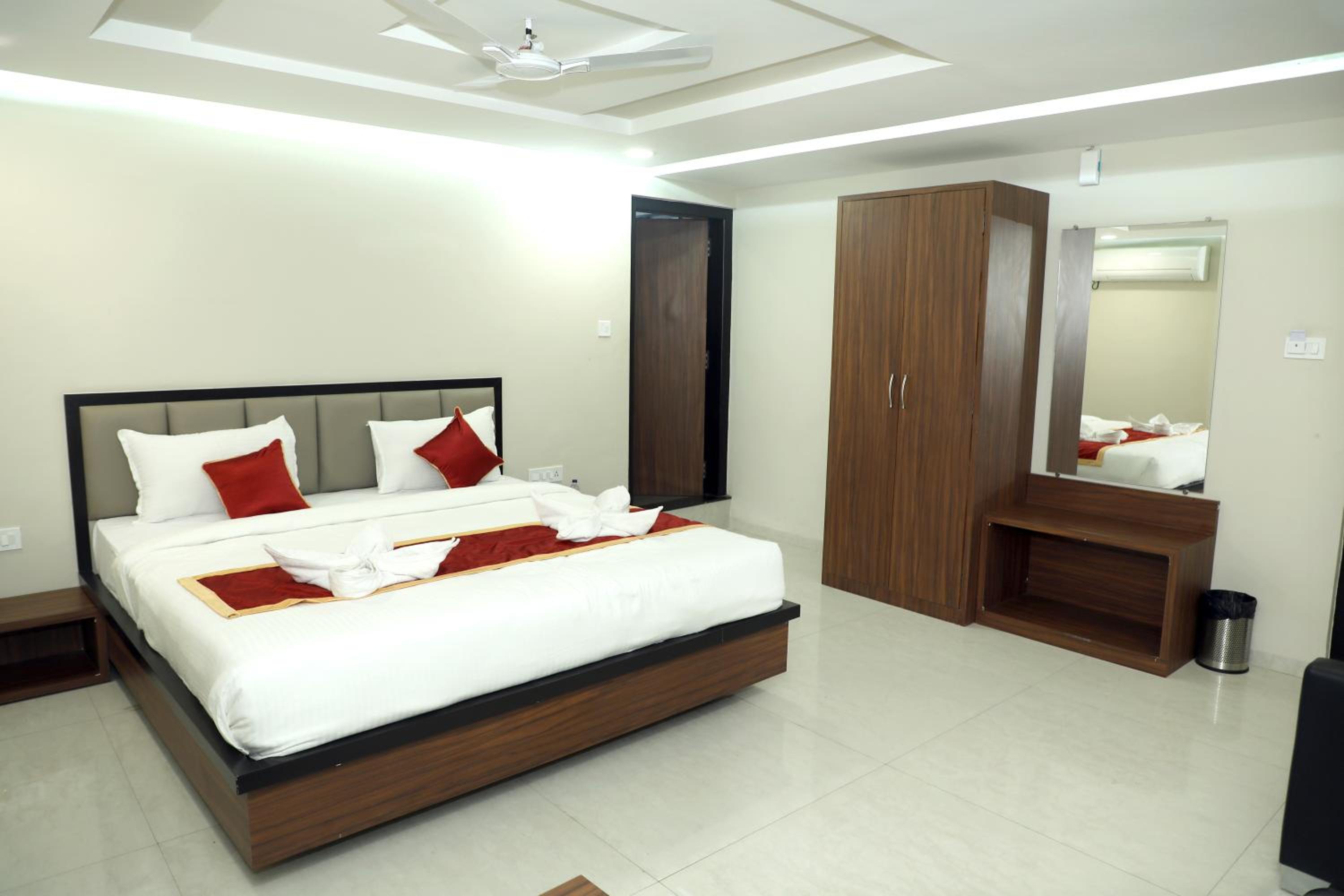 Deluxe Room - Photo 4