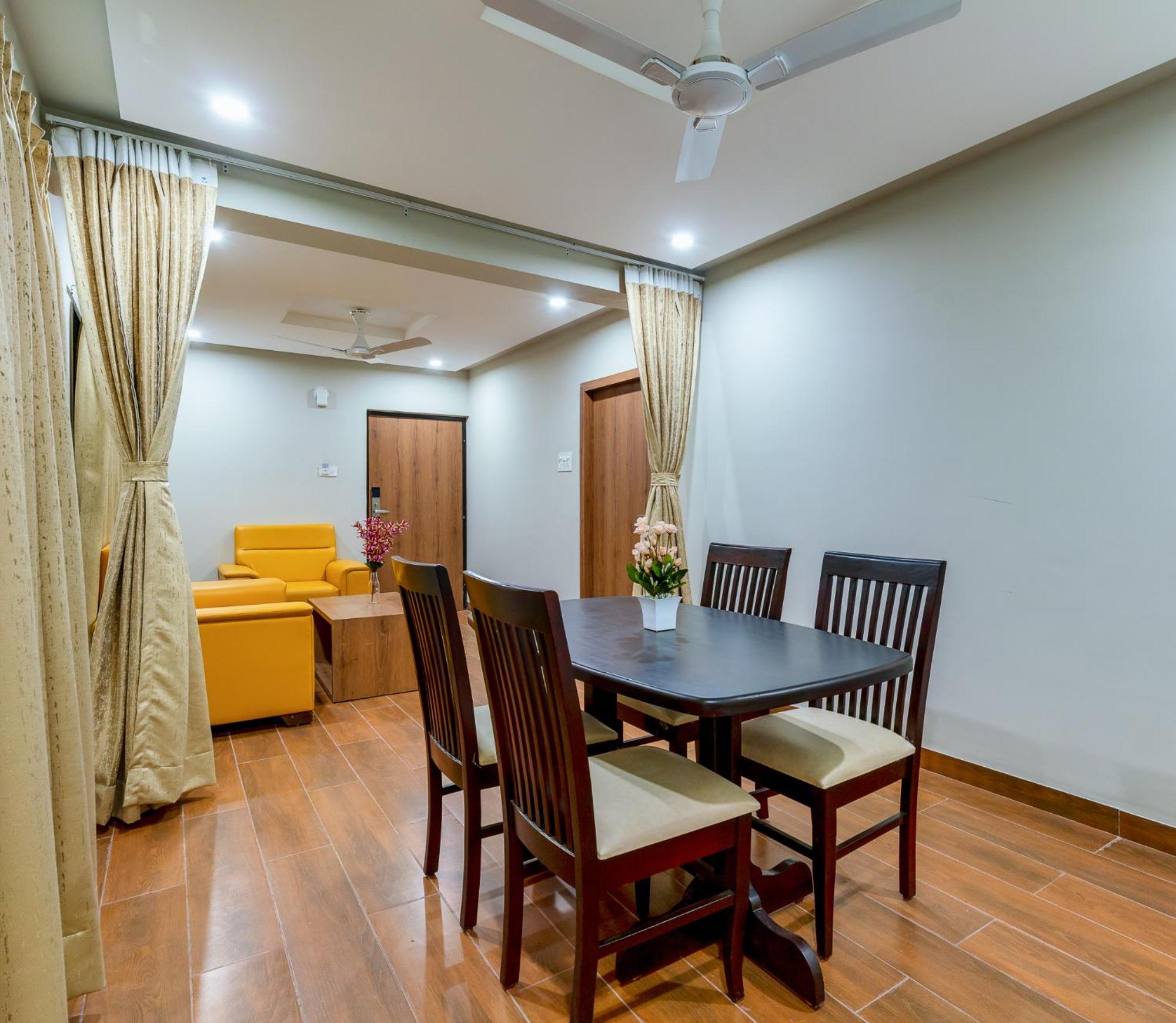 Suite - Photo 7