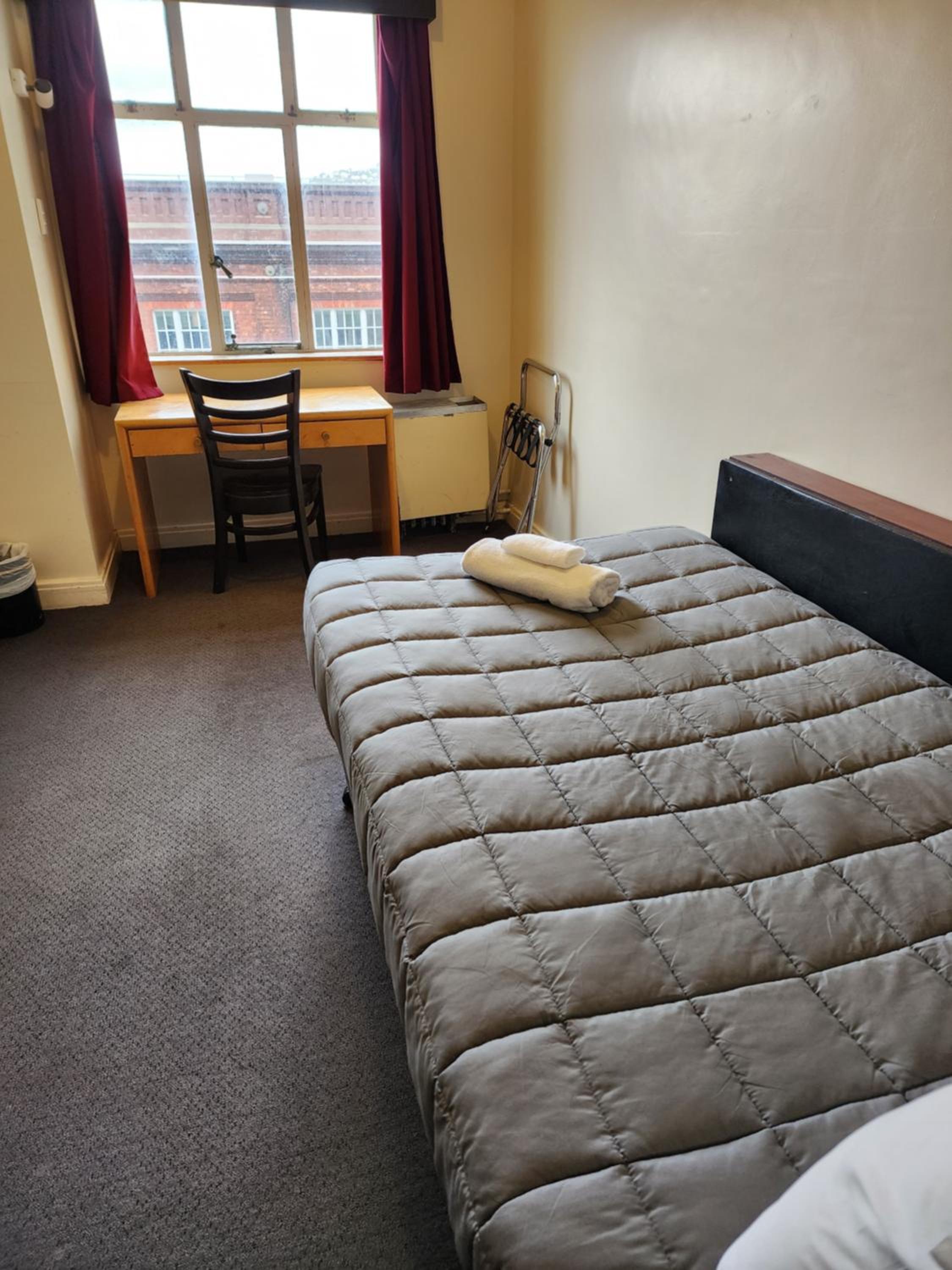 Standard Single Room with Shared Bathroom