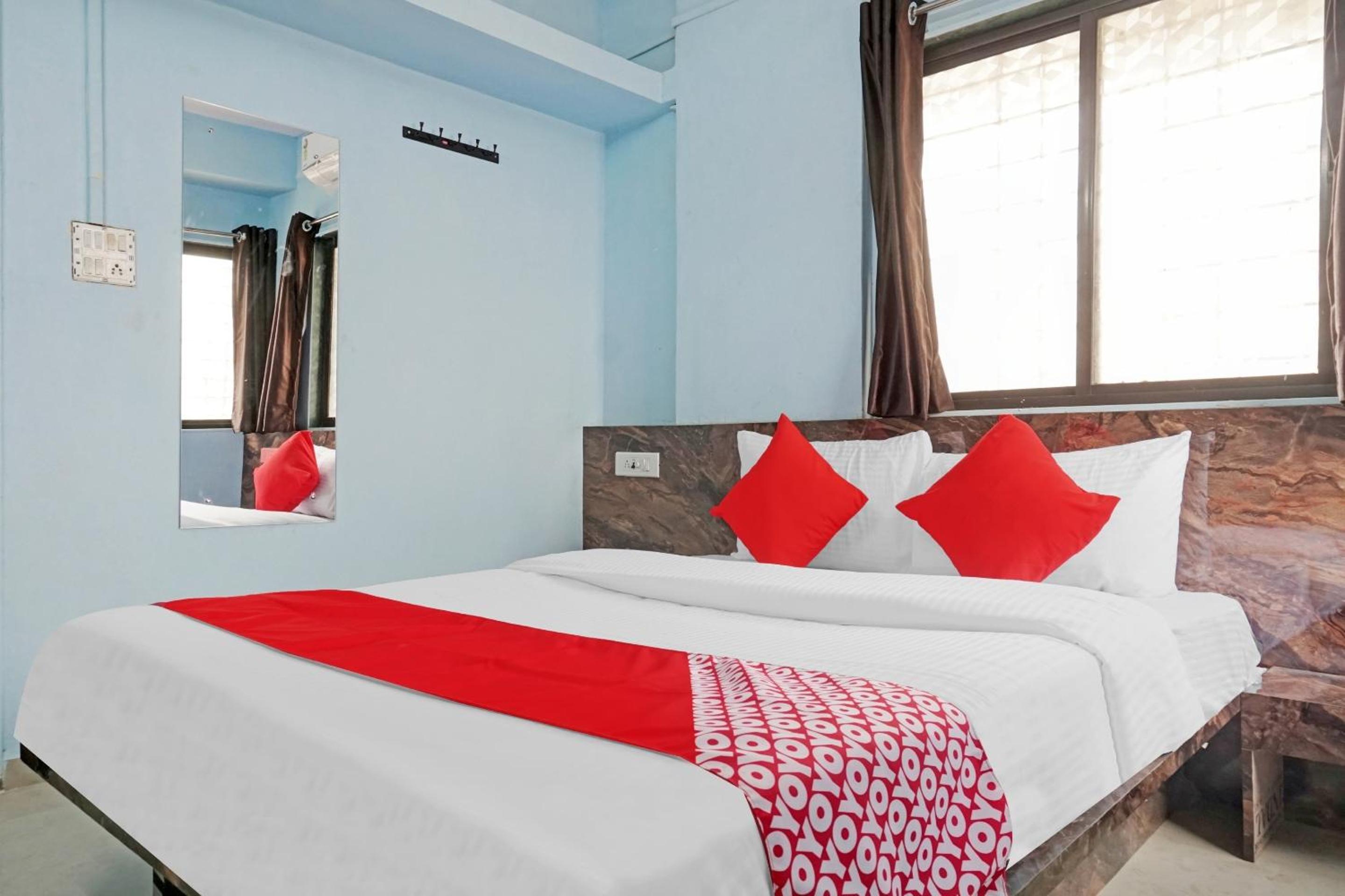 Triple Room with Balcony - Photo 1