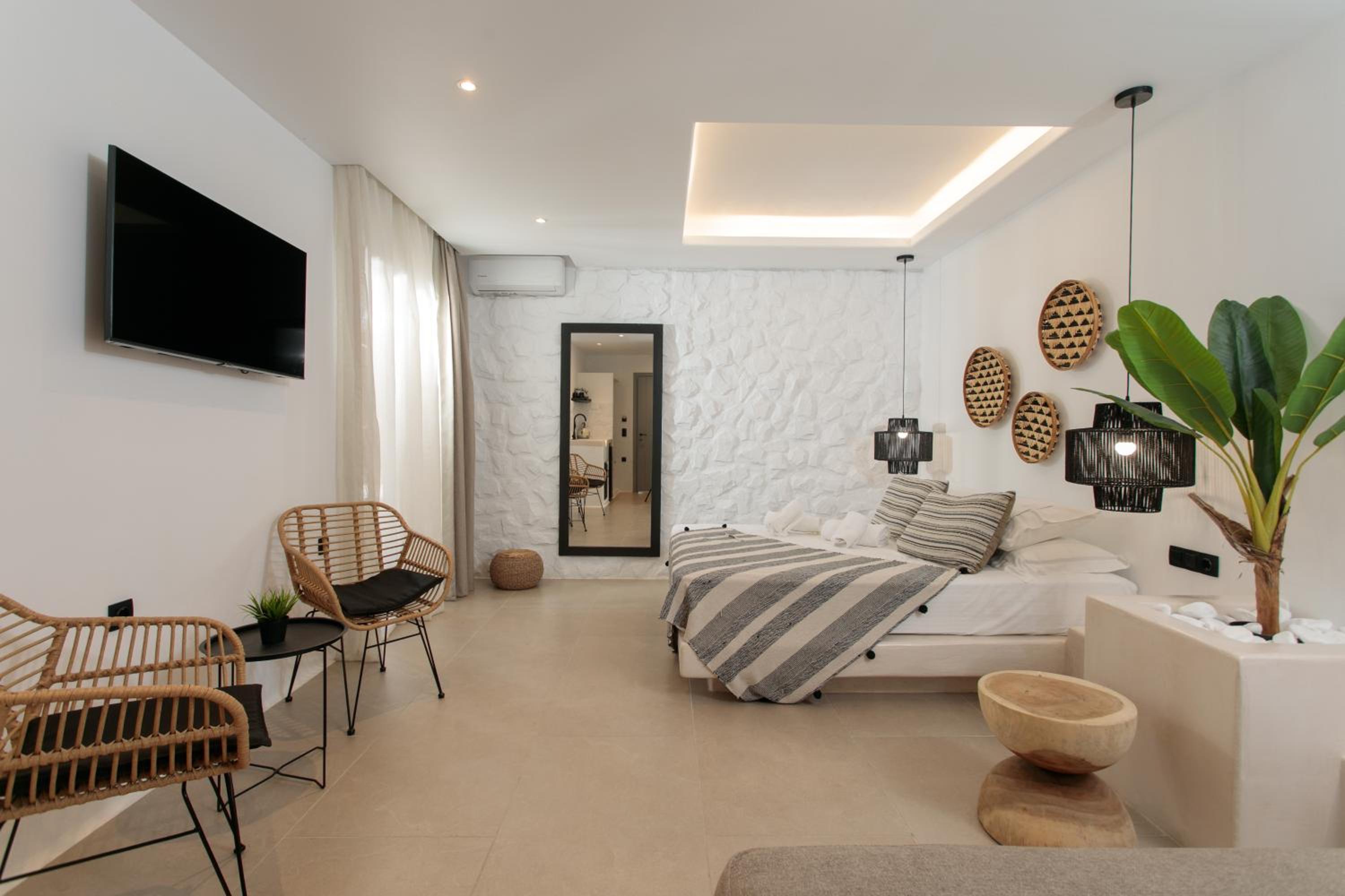 Deluxe Triple Room photo 1