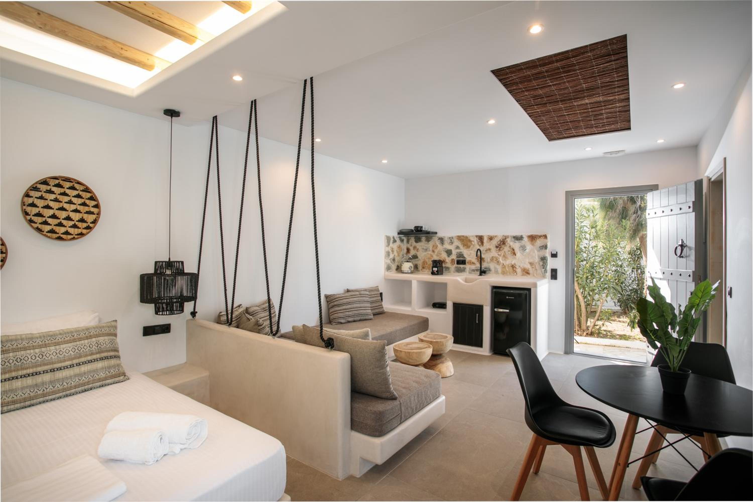 Deluxe Family Room photo 1
