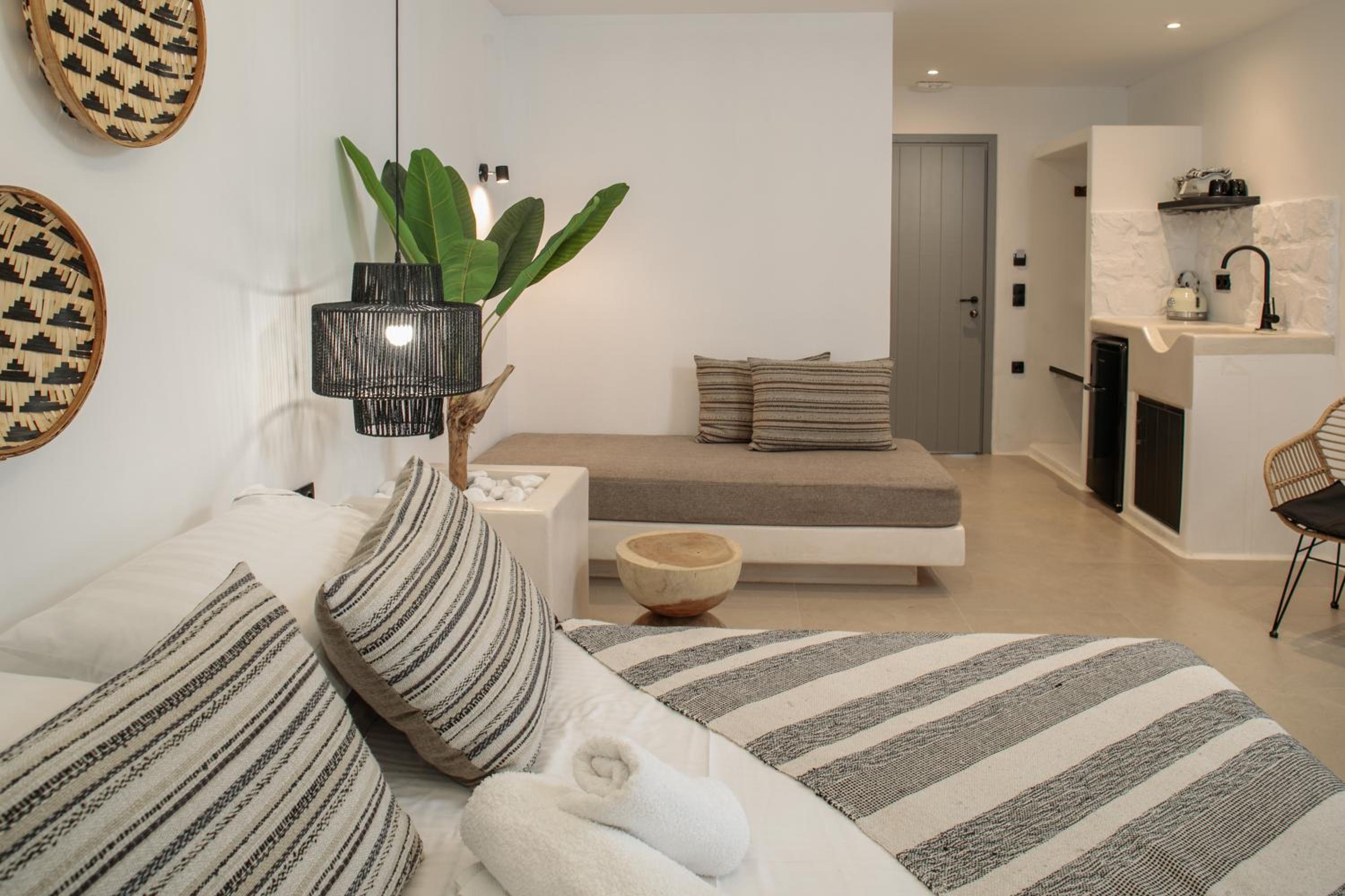Deluxe Triple Room photo 2
