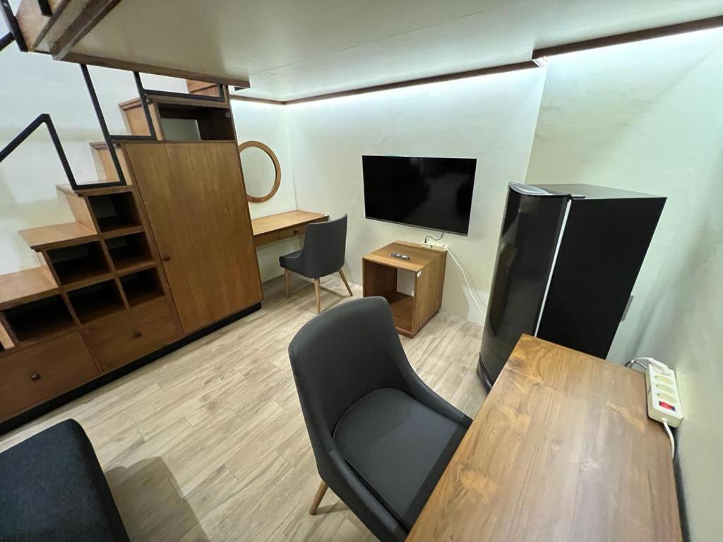 Deluxe Family Room - Photo 3