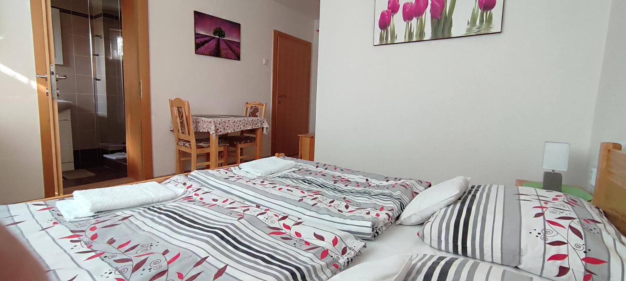 Double Room - Photo 2