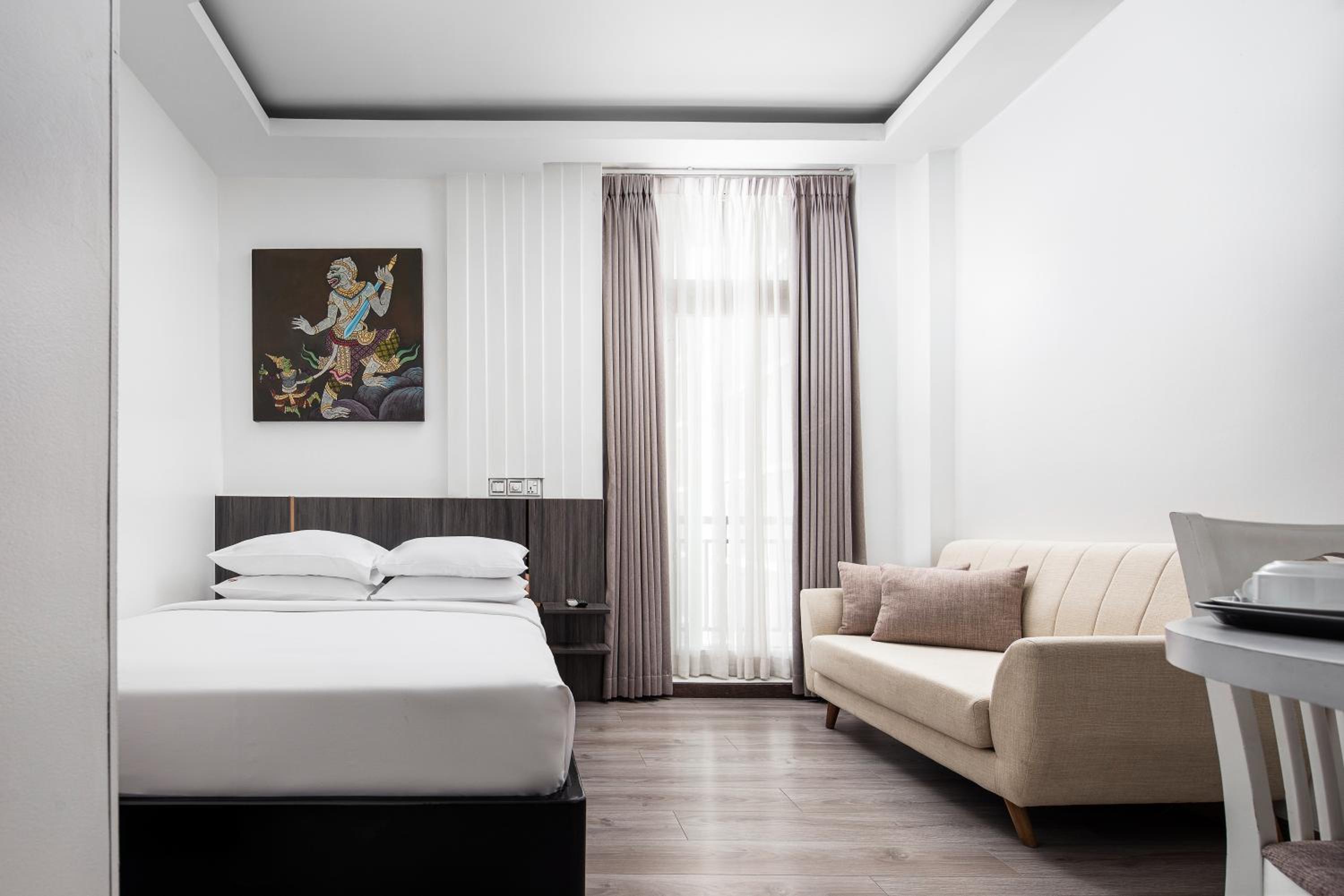 Deluxe Double Room - Photo 10