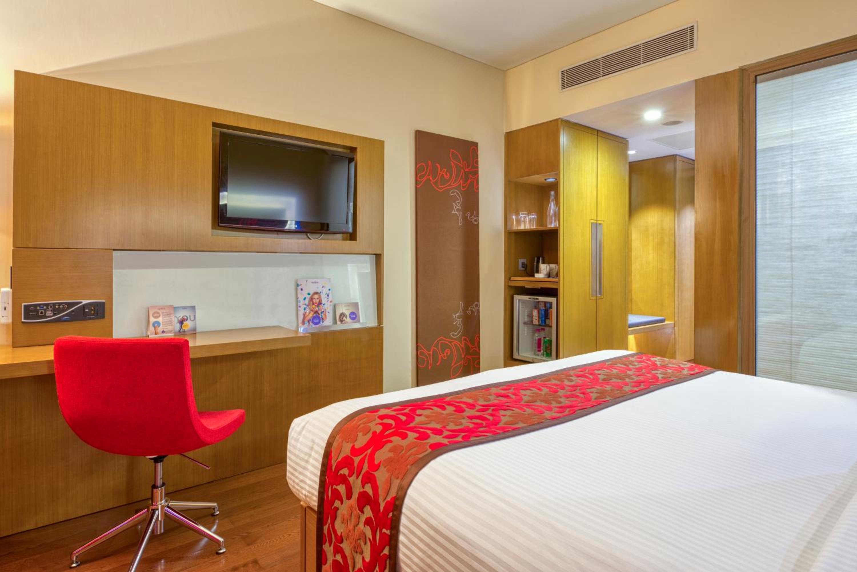 Premier King Room - Photo 3