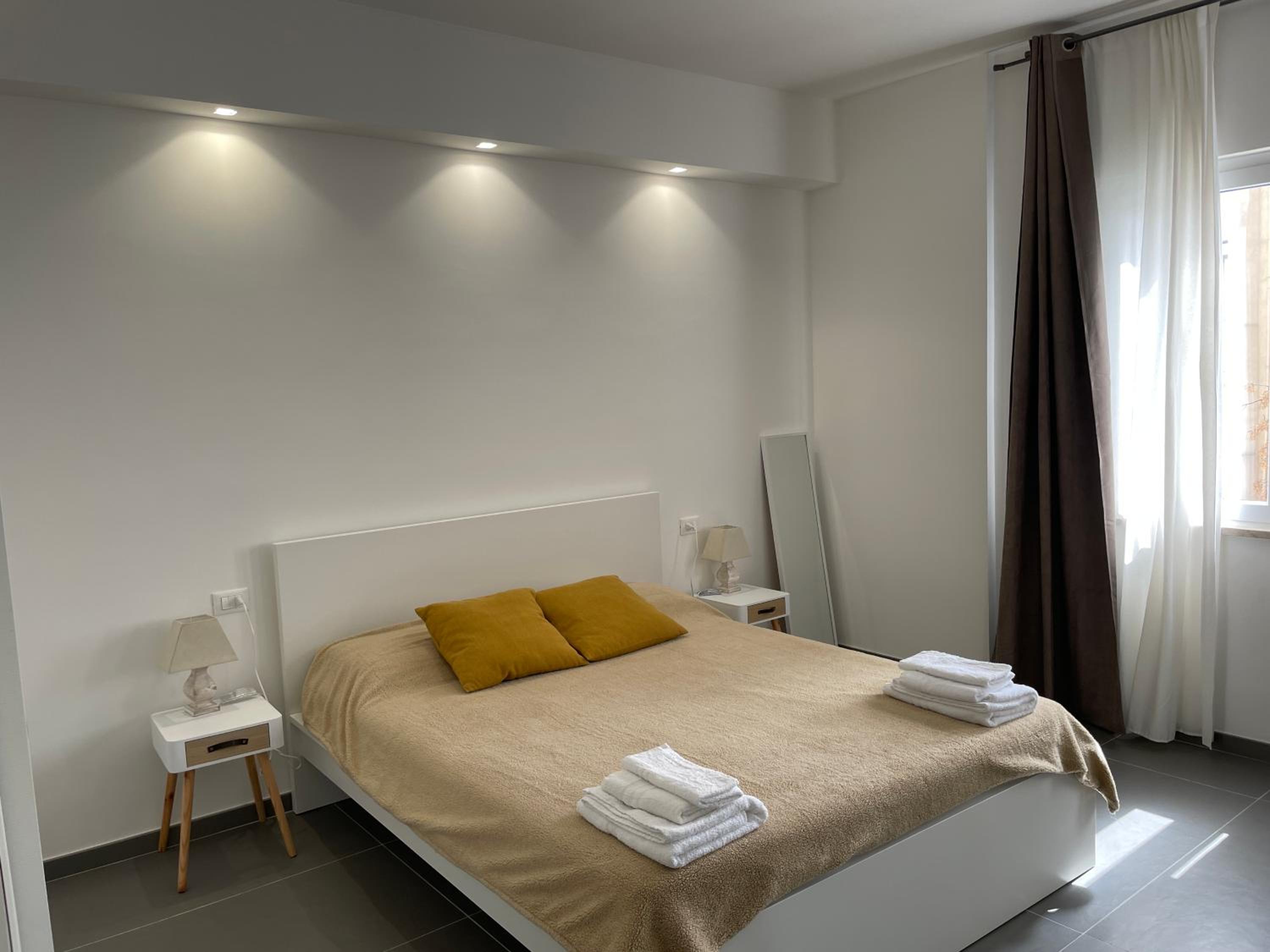 Double Room with Private External Bathroom