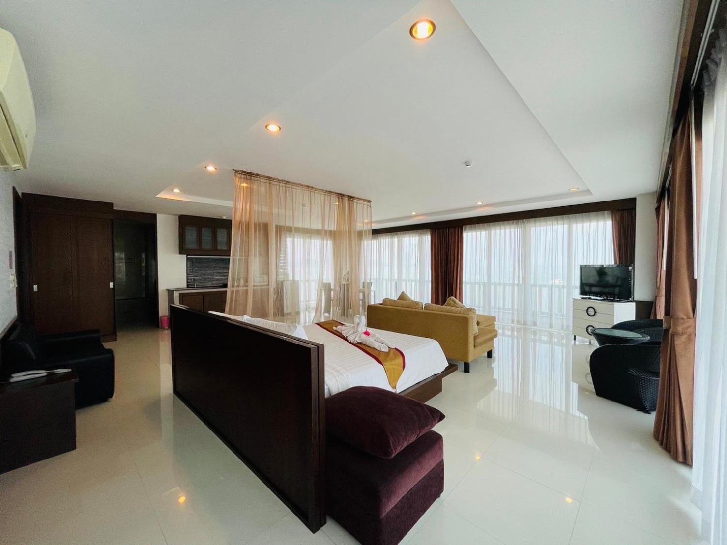 Executive Suite photo 1