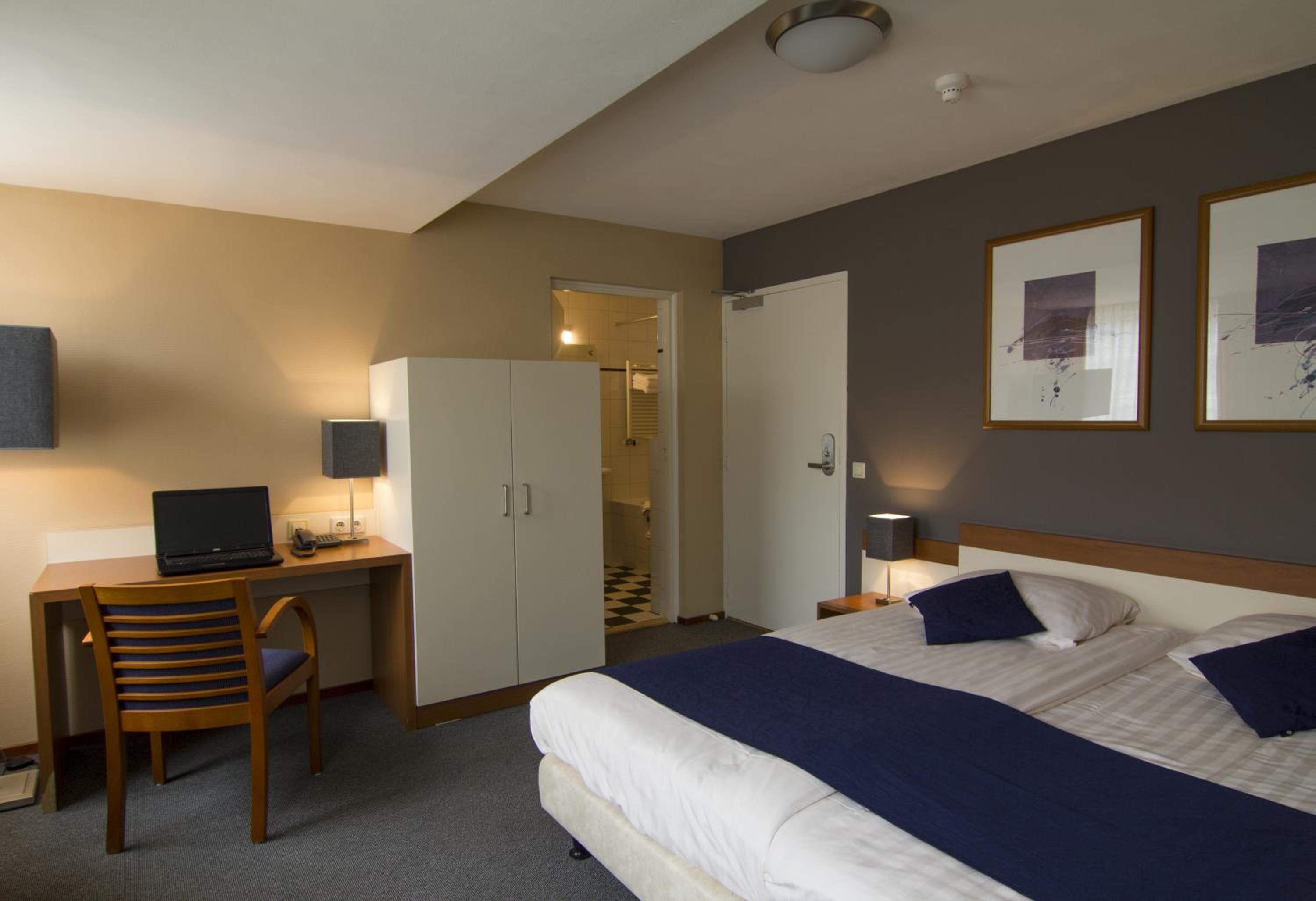 Standard Double Room photo 2