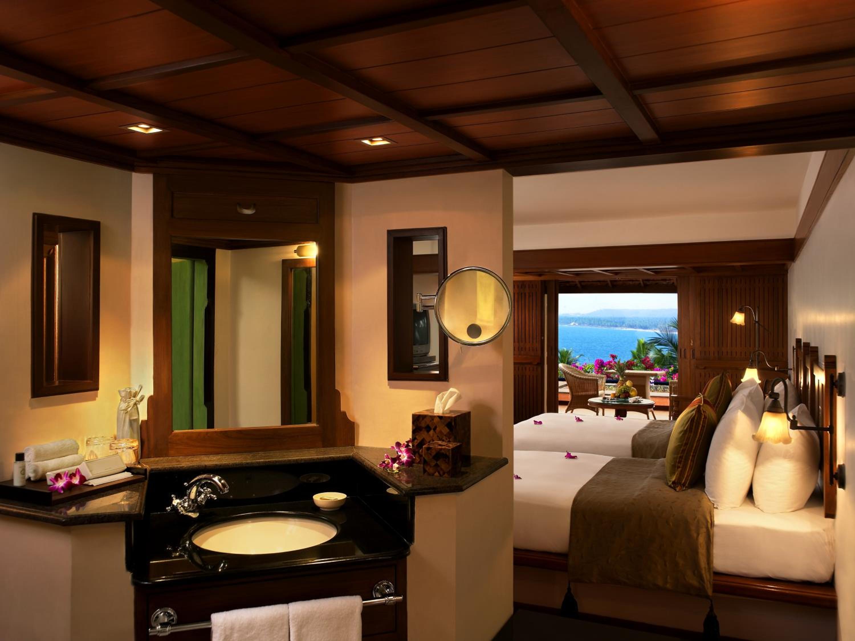 Premier Sea View Room - Photo 5