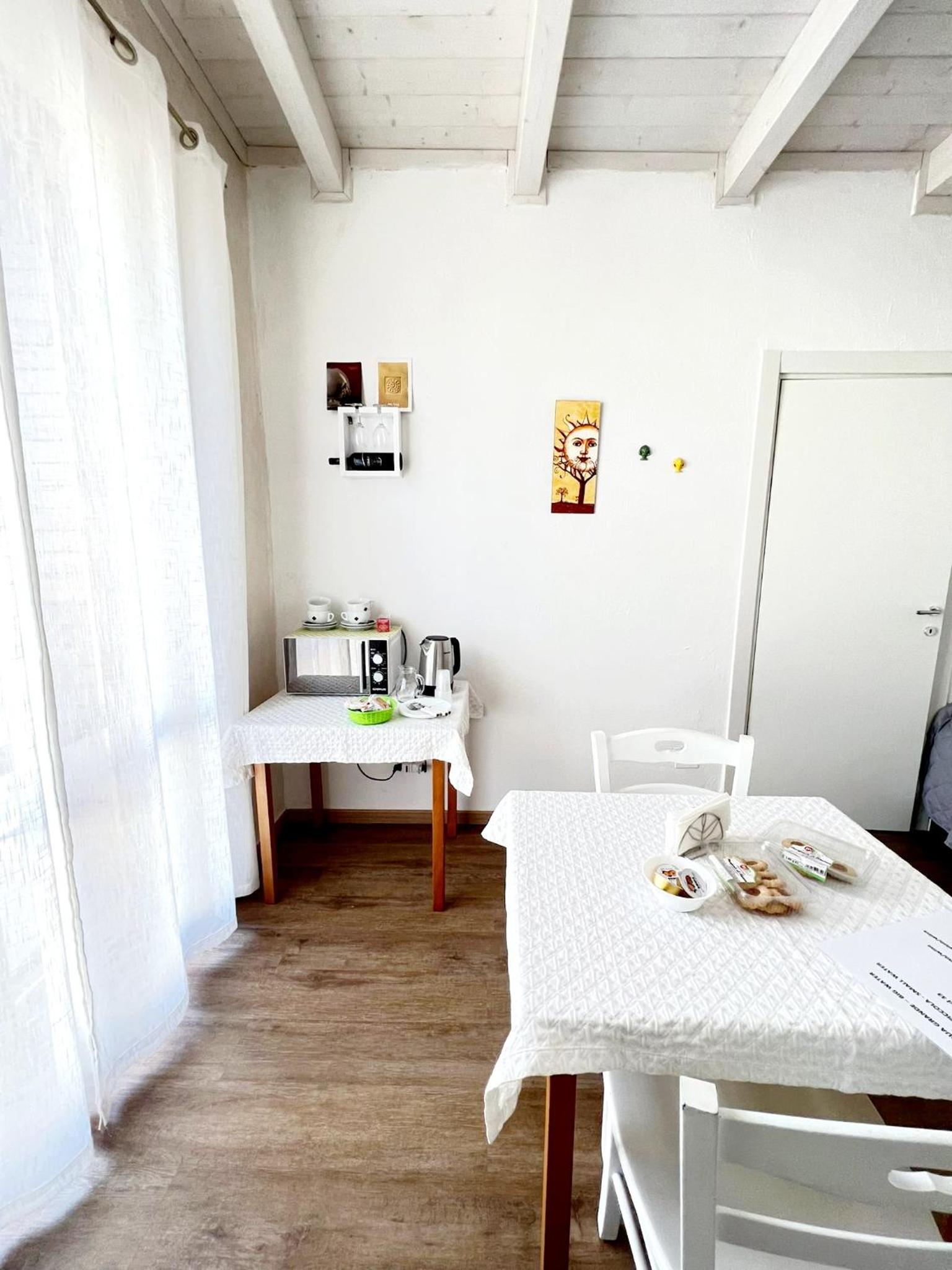 Deluxe Double or Twin Room with Balcony - Photo 2