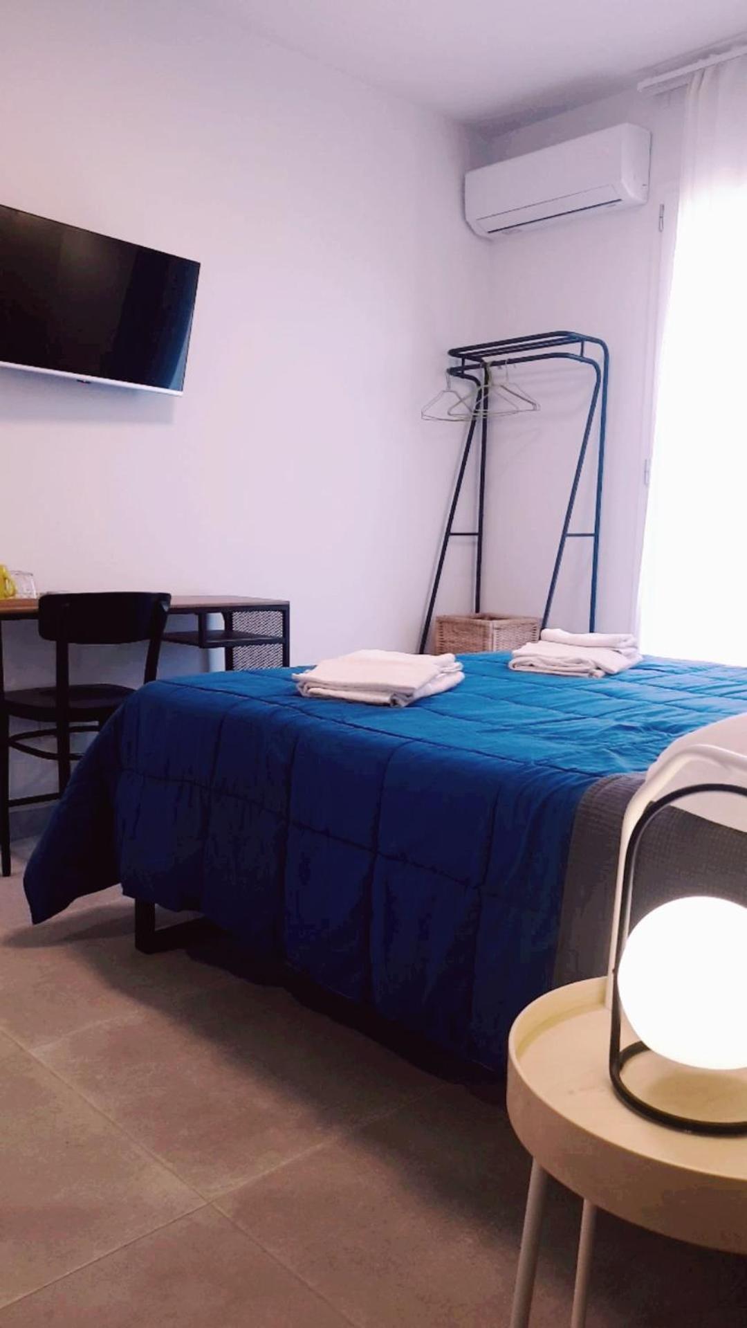Double Room with Balcony - Photo 1