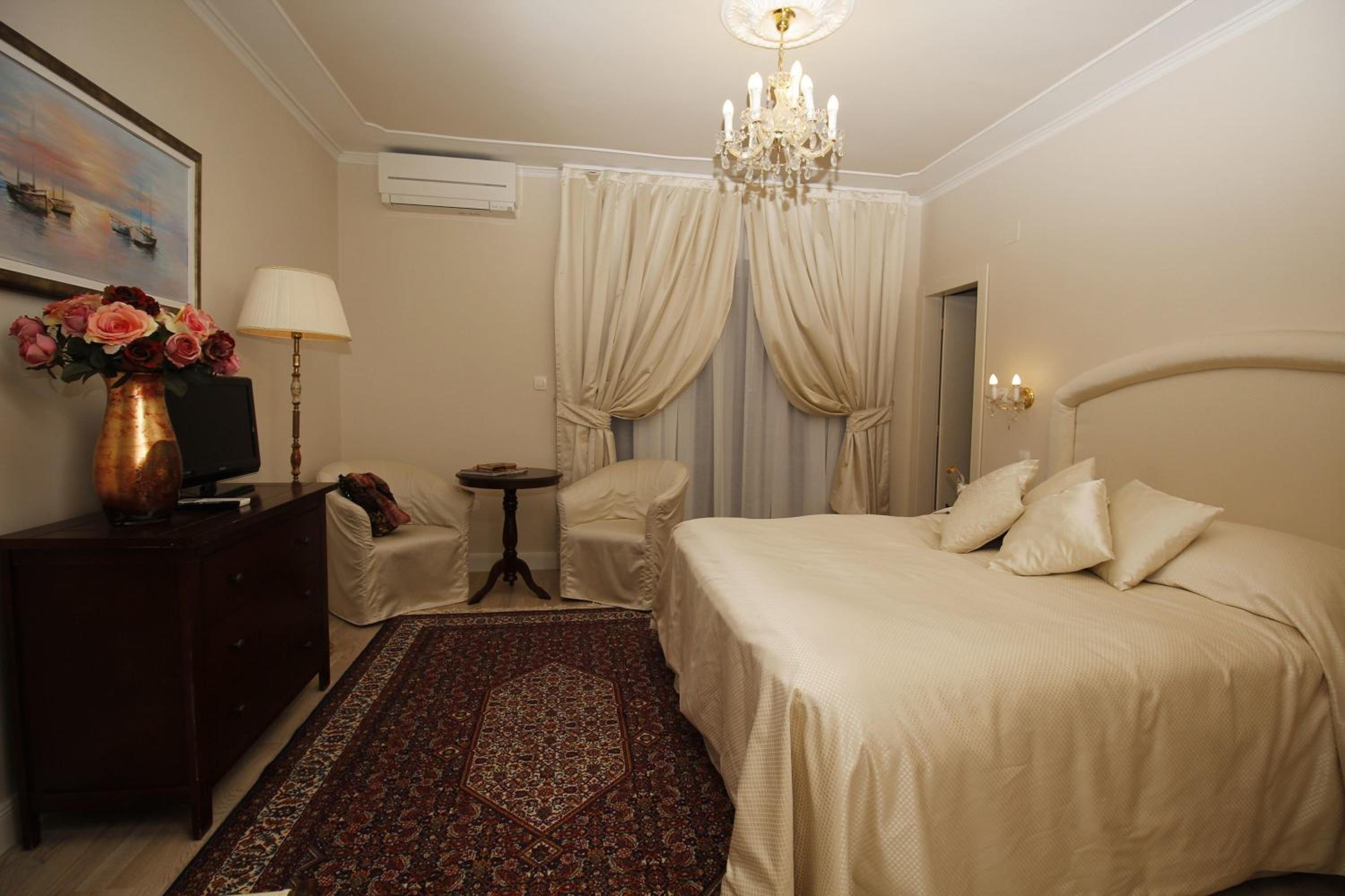 Superior Double Room with Balcony and Sea View - Photo 25
