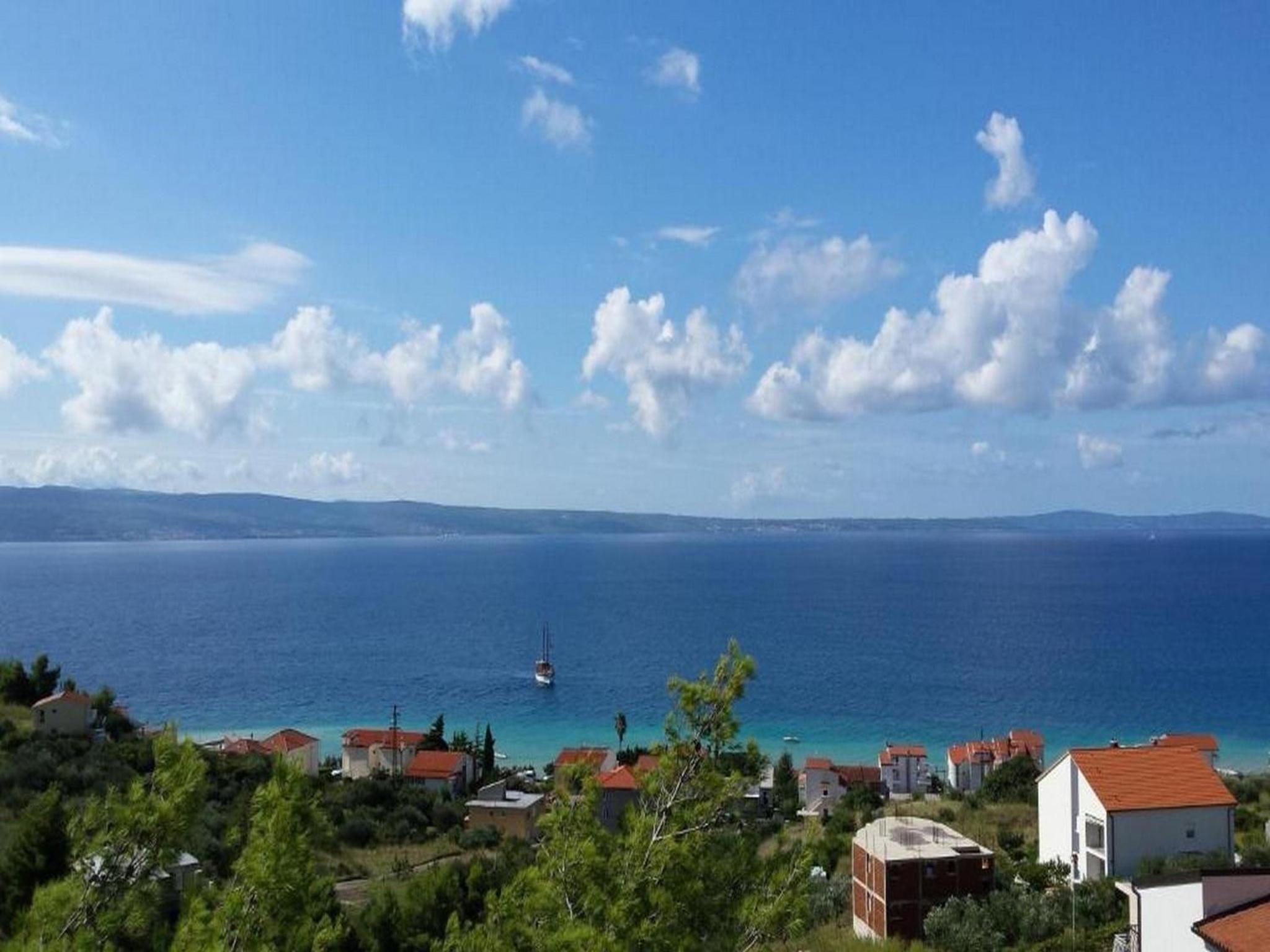 One Bedroom Apartment with Balcony photo 2