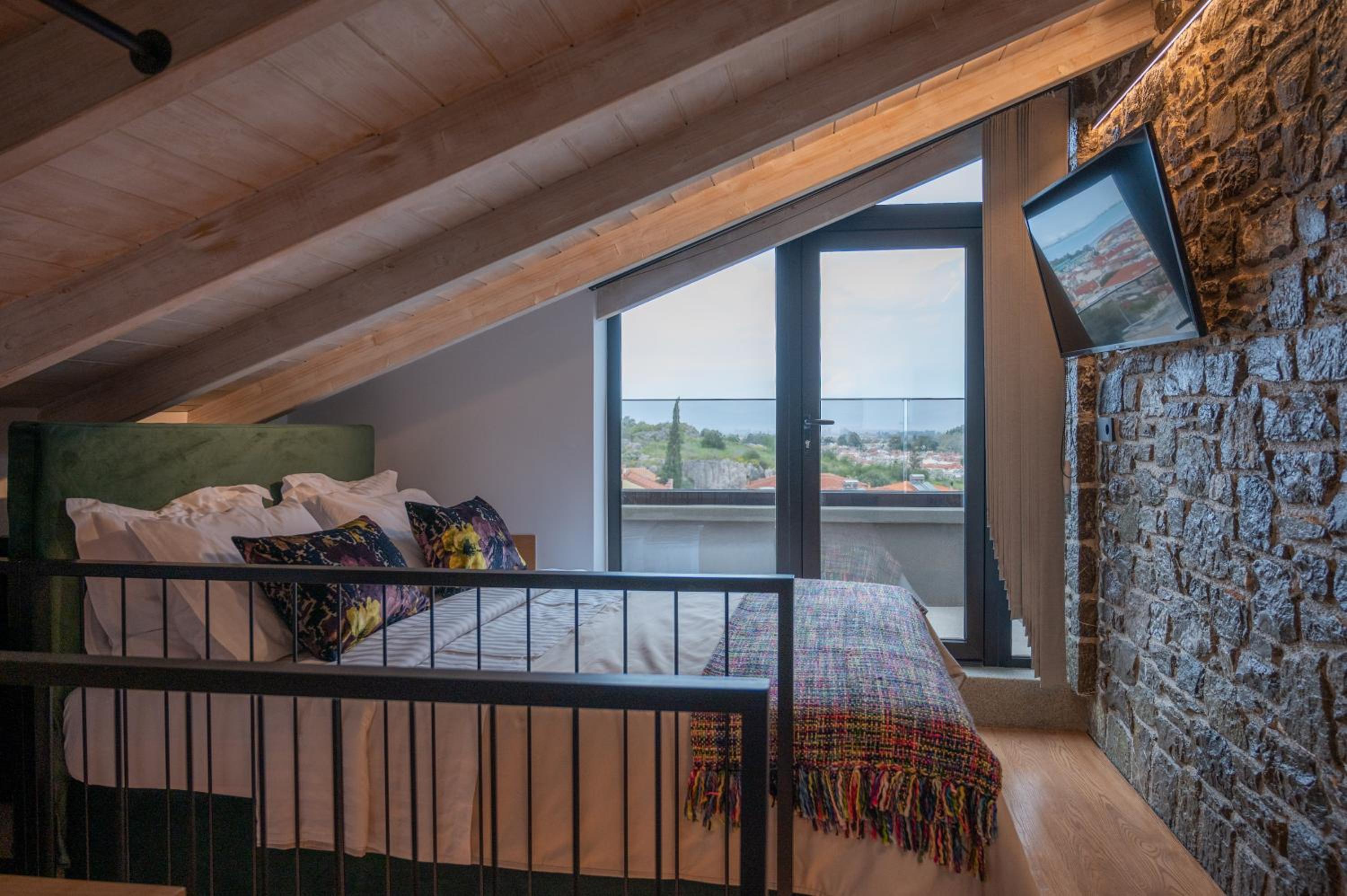 Executive Suite - Photo 20