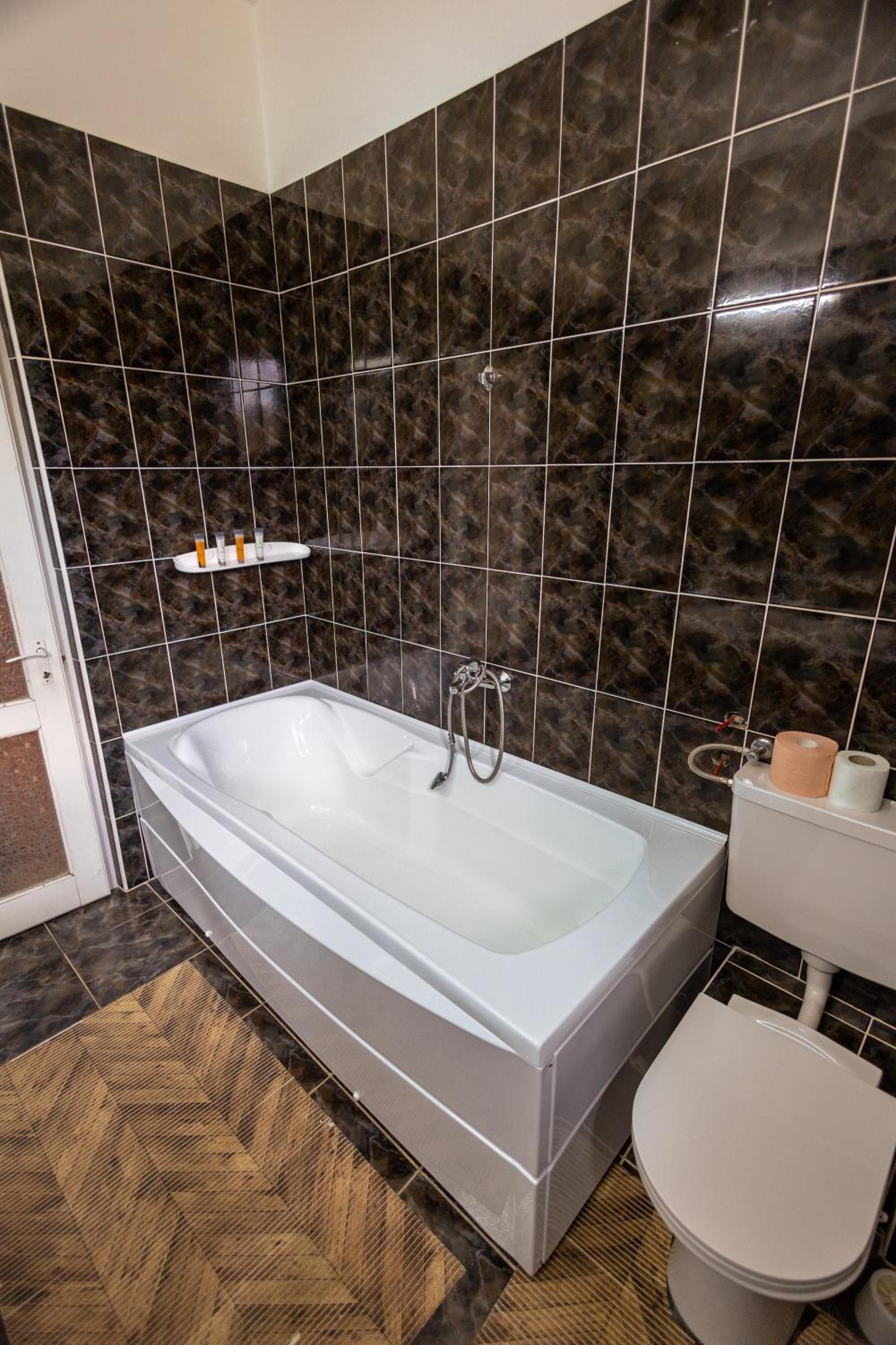 Standard Apartment - Photo 6