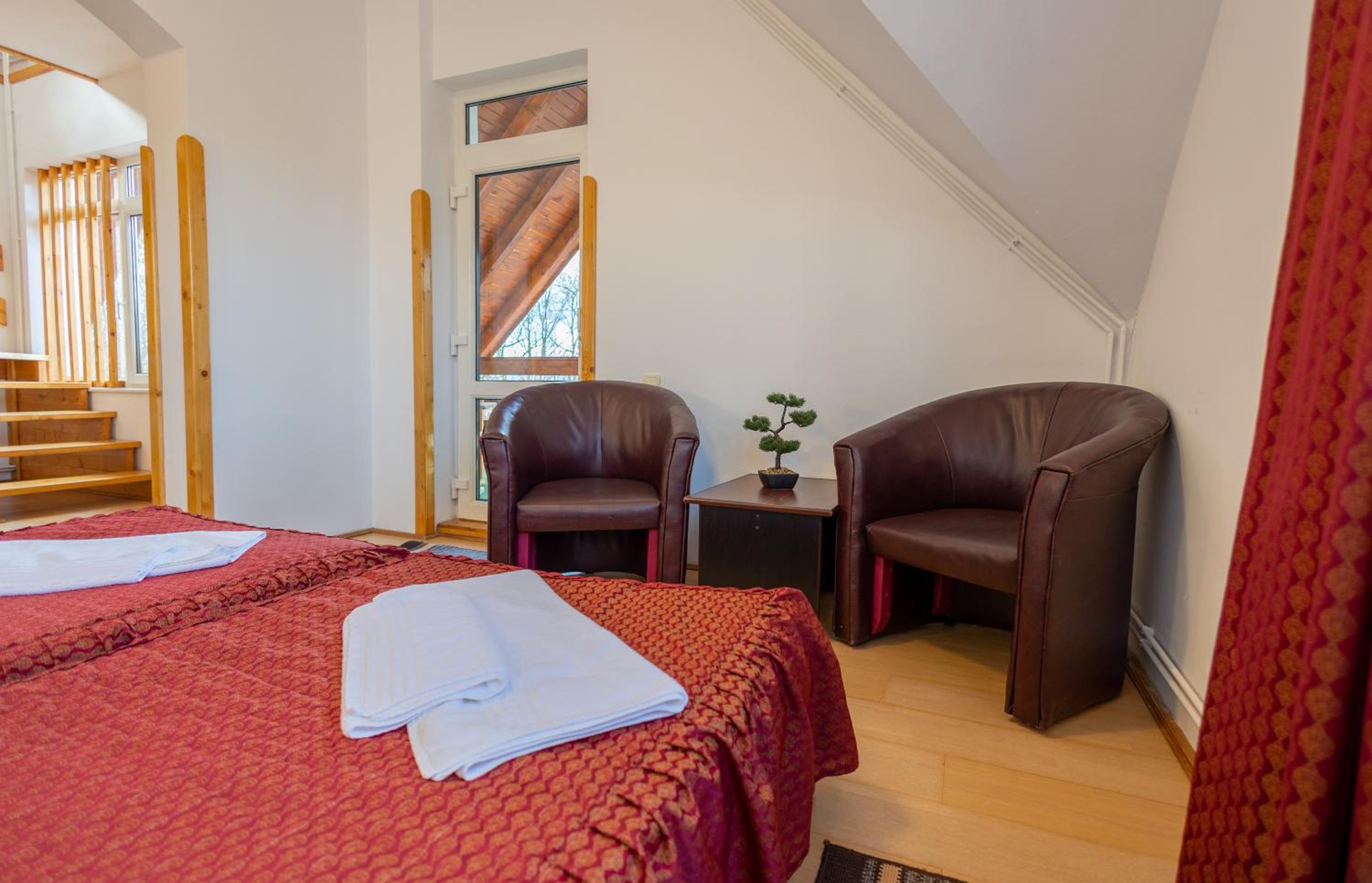 Two-Bedroom Suite - Photo 3