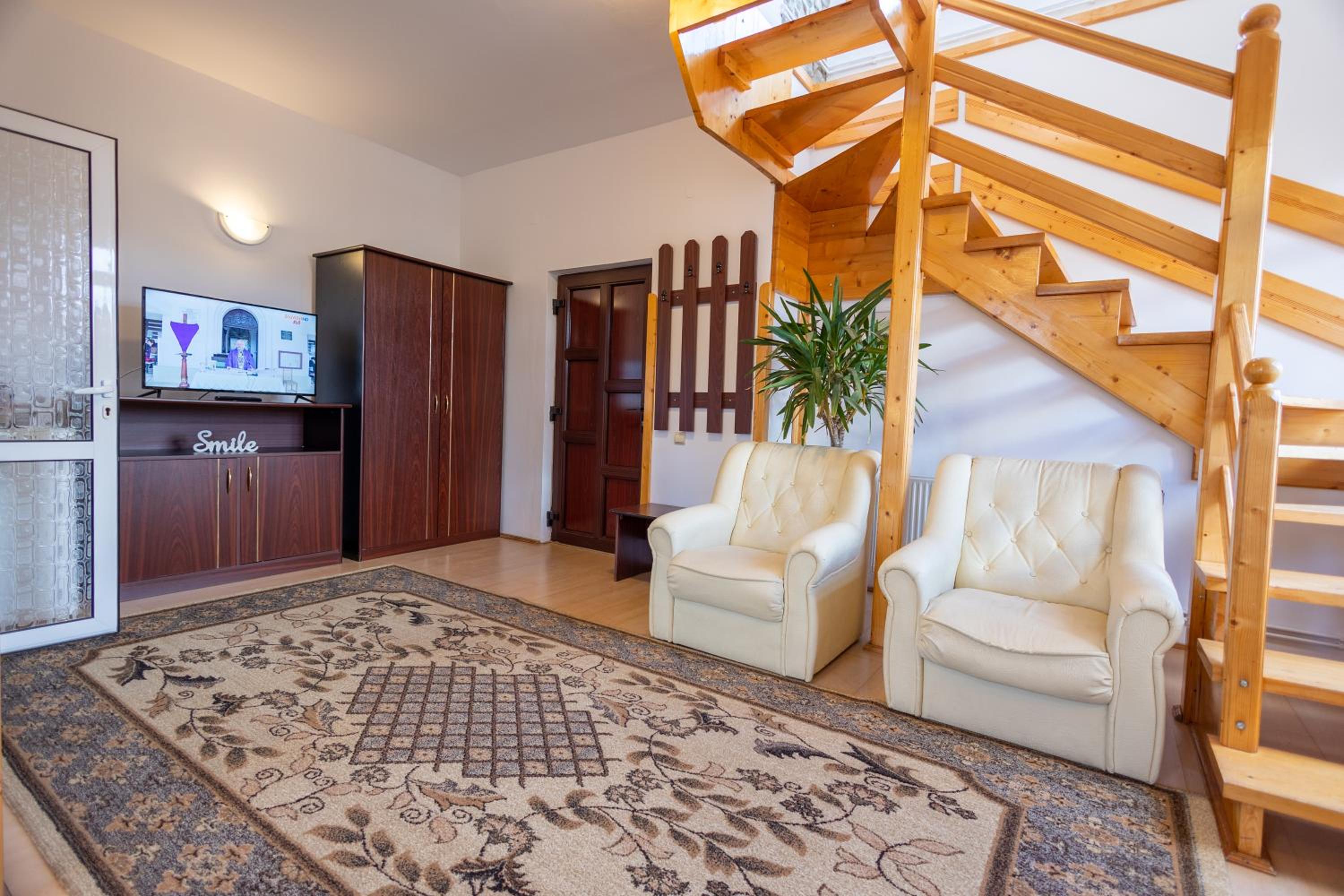 Two-Bedroom Suite - Photo 8