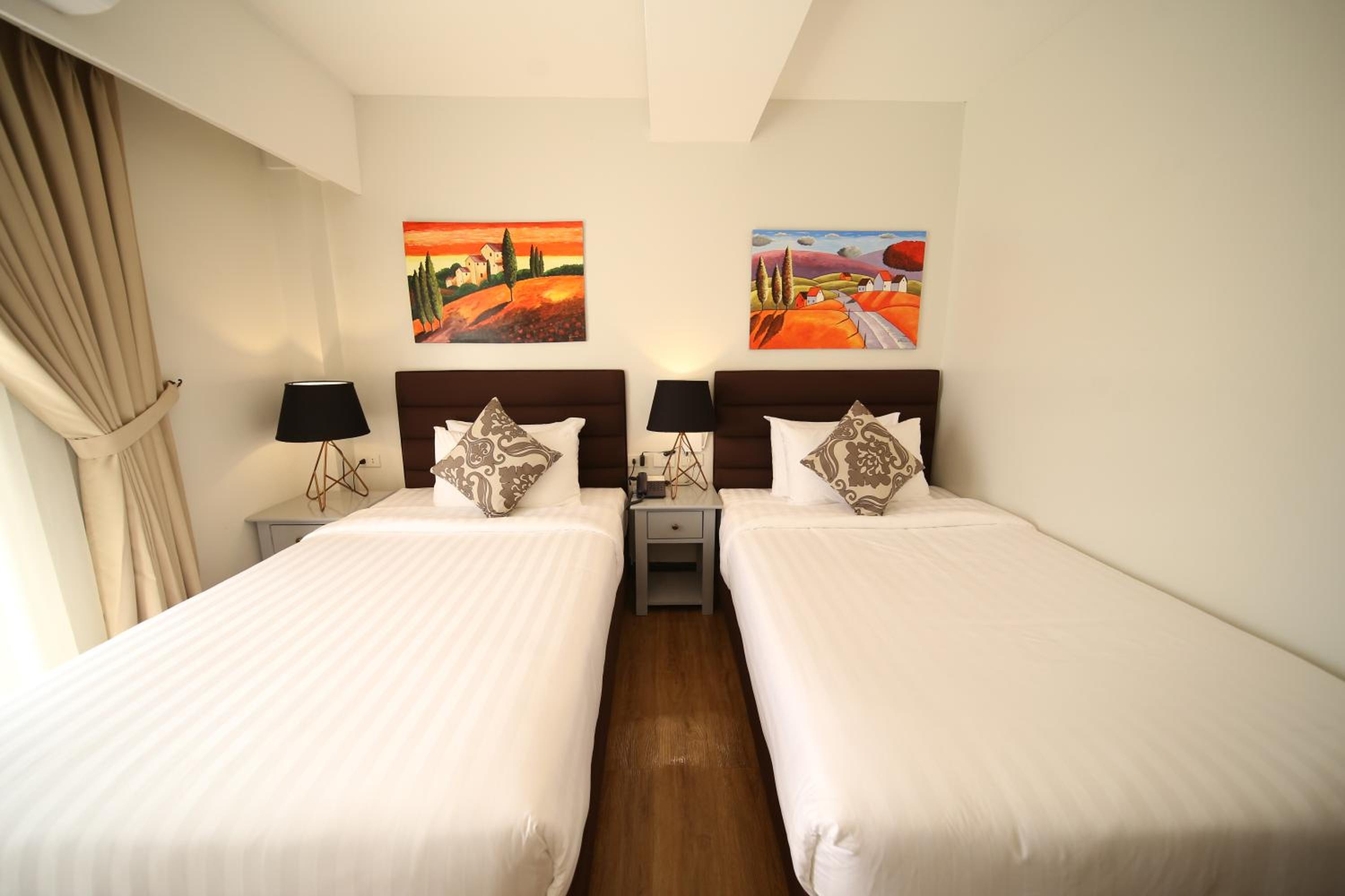 Deluxe Twin Room - Photo 12