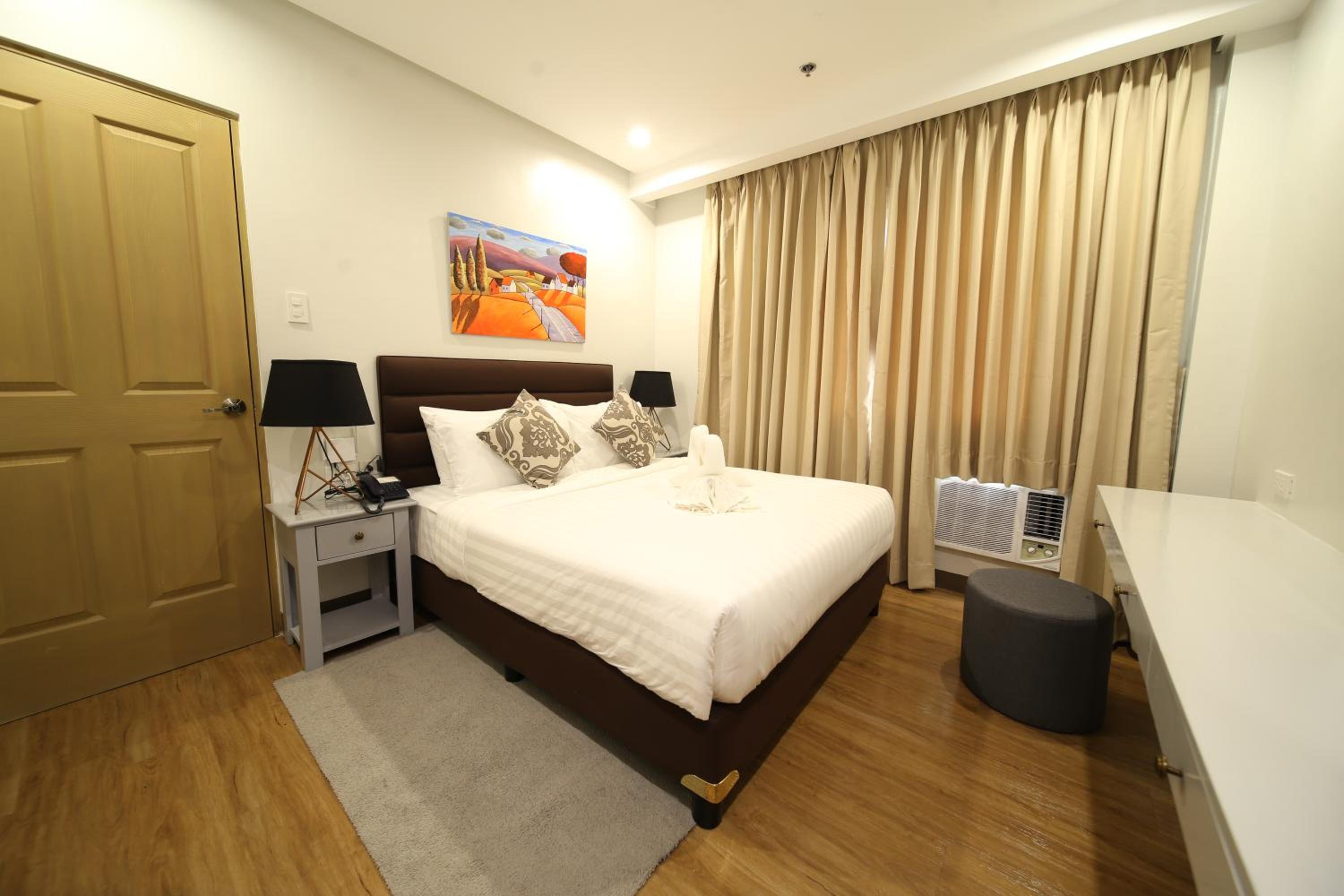 Family Room - Photo 10