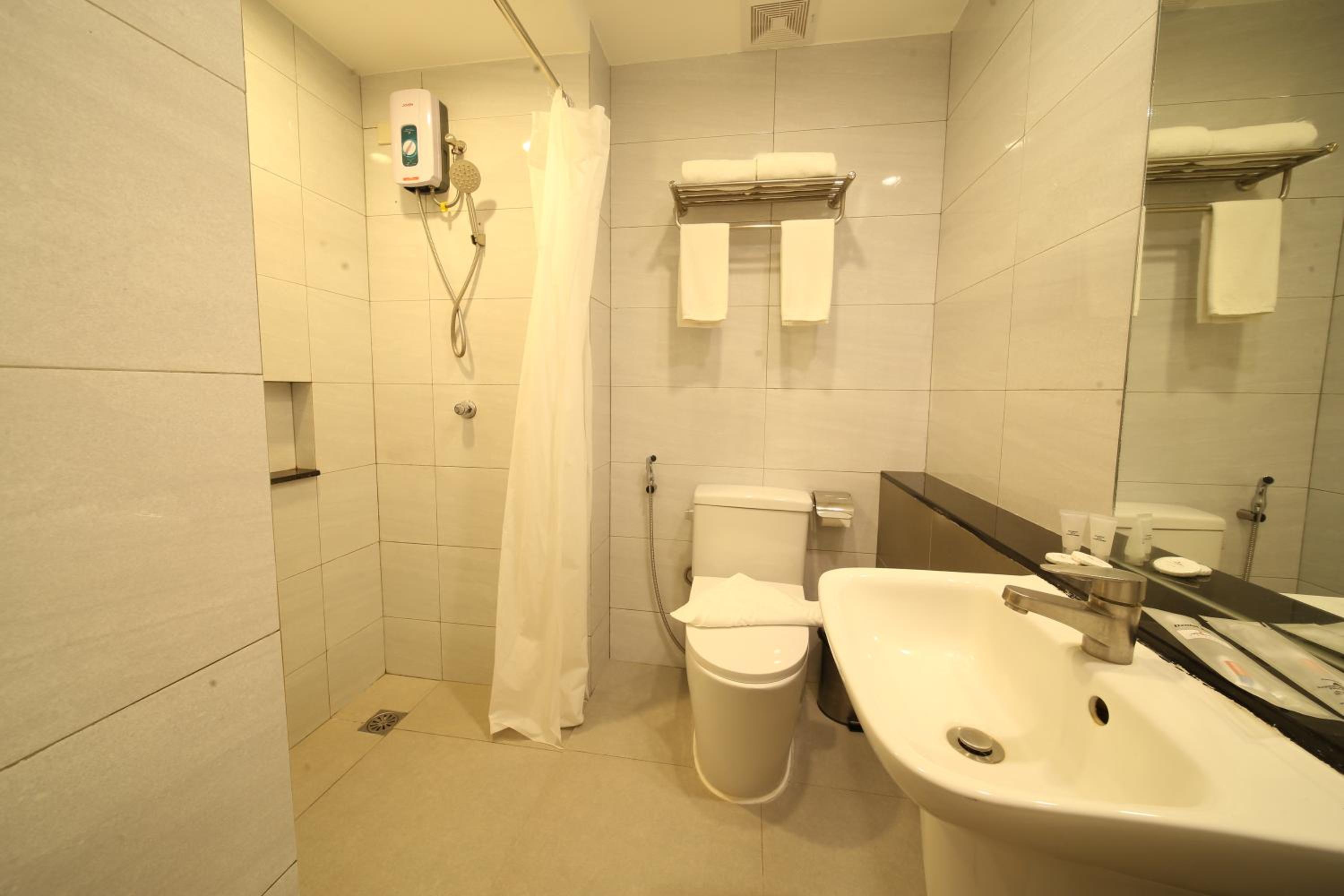 Superior Twin Room - Photo 4