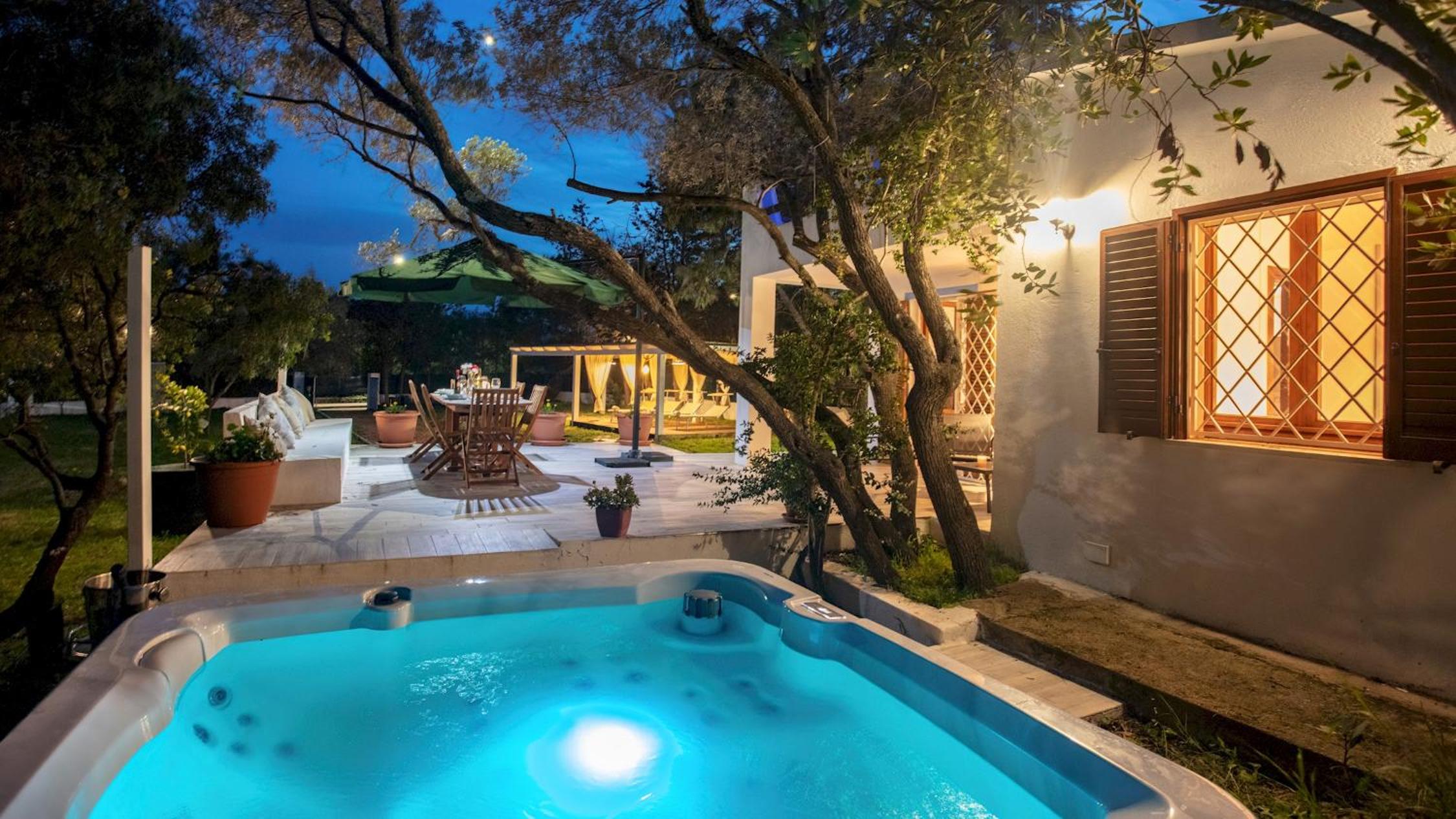 Three-Bedroom Villa photo 2